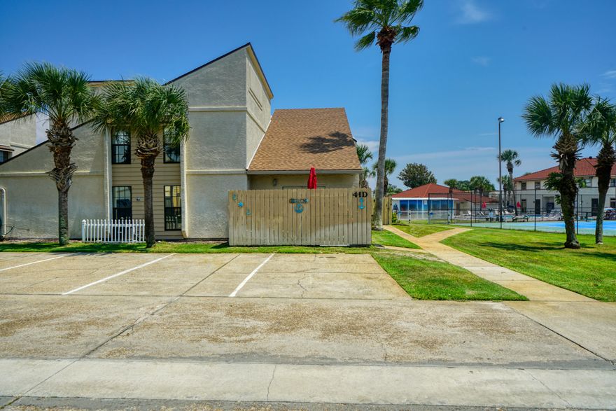 Only 2/2 on the market currently. Great investment or full time residence. Great rental history as the sellers manged themselves. Unit grossed $23000 in 2019. Horizon South is wonderful for the whole family. Amenities include tennis, multiple pools, min golf, basketball, game room, shuffle board. This unit has been recently updated with granite counters, cabinets and flooring. Loft area has enough room for two queens and a full bath with privacy. Your renters will appreciate the privacy with the convenience of a 5 minute stroll to the beach and look to come back. Sellers have many repeat guests. Seller is happy to assist the buyers get started and convey all their future bookings.