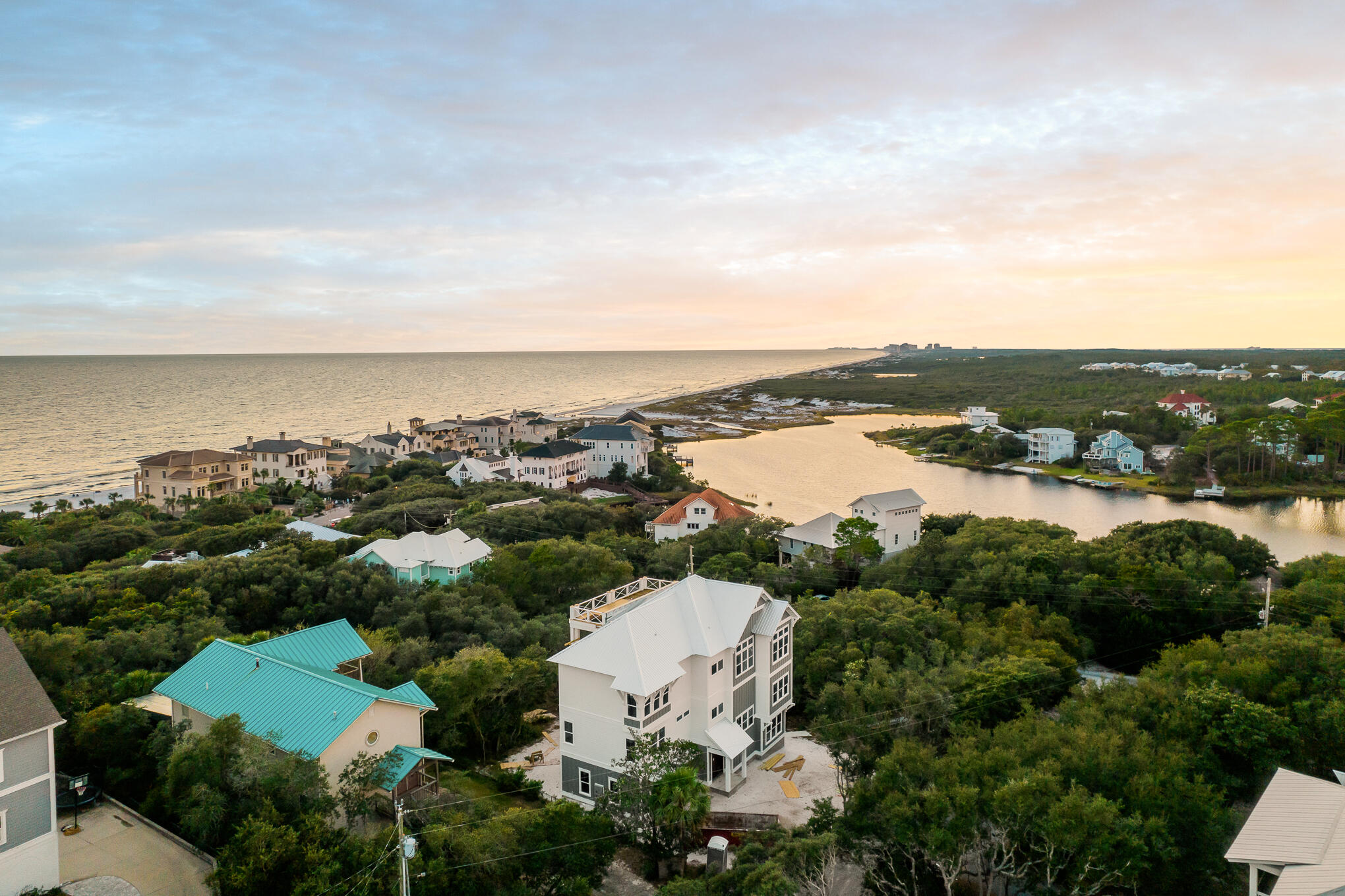 BEACH HIGHLANDS - Residential