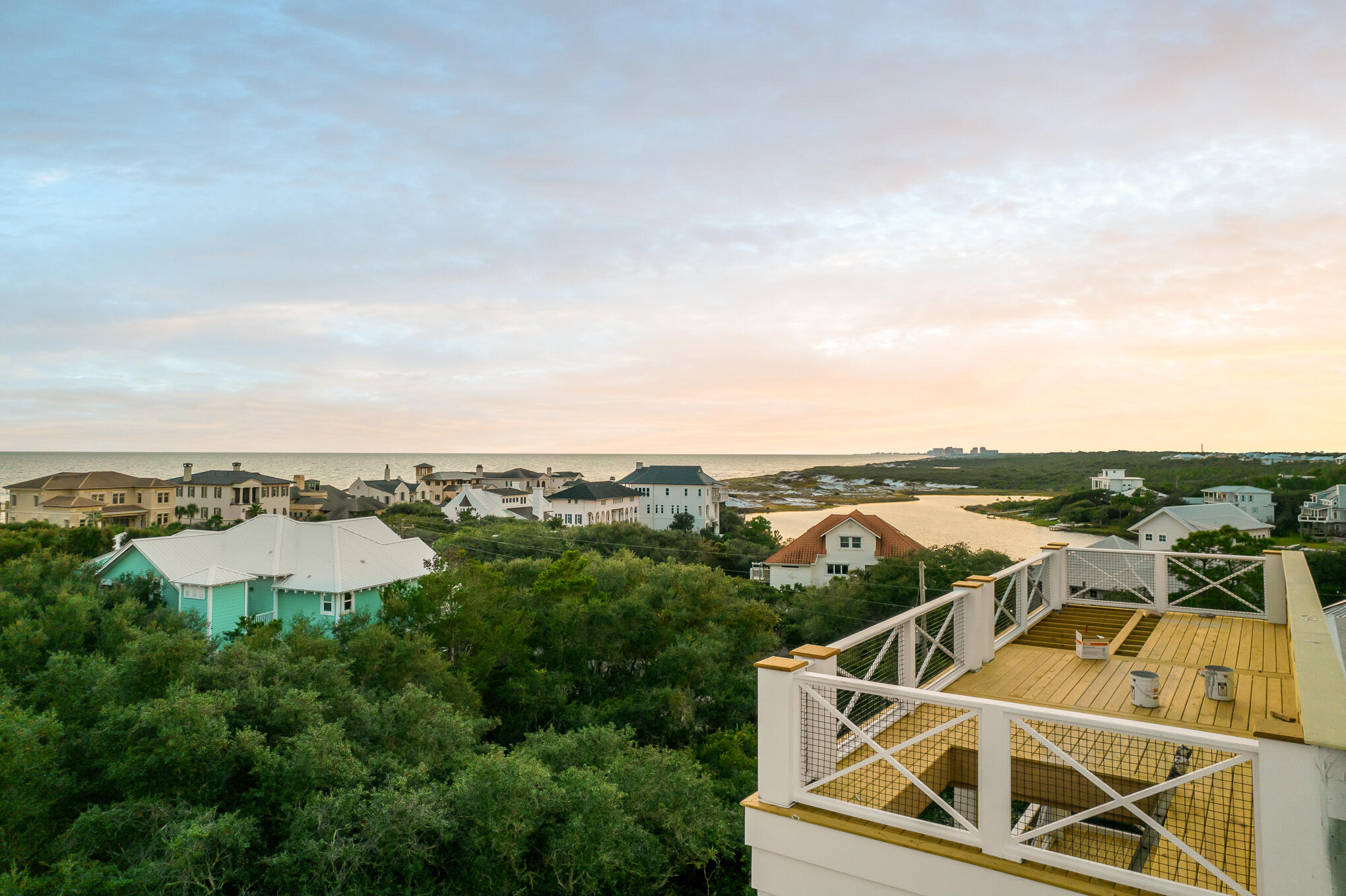 BEACH HIGHLANDS - Residential