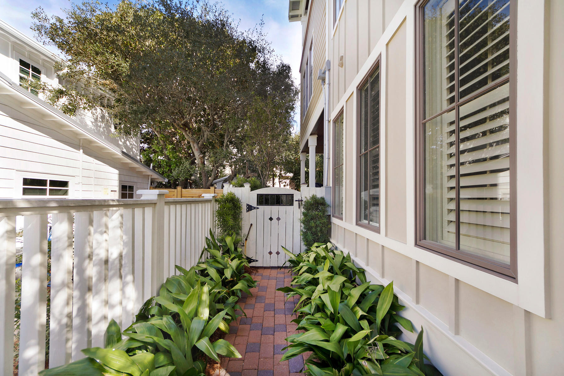 SEAGROVE 1ST ADDN - Residential