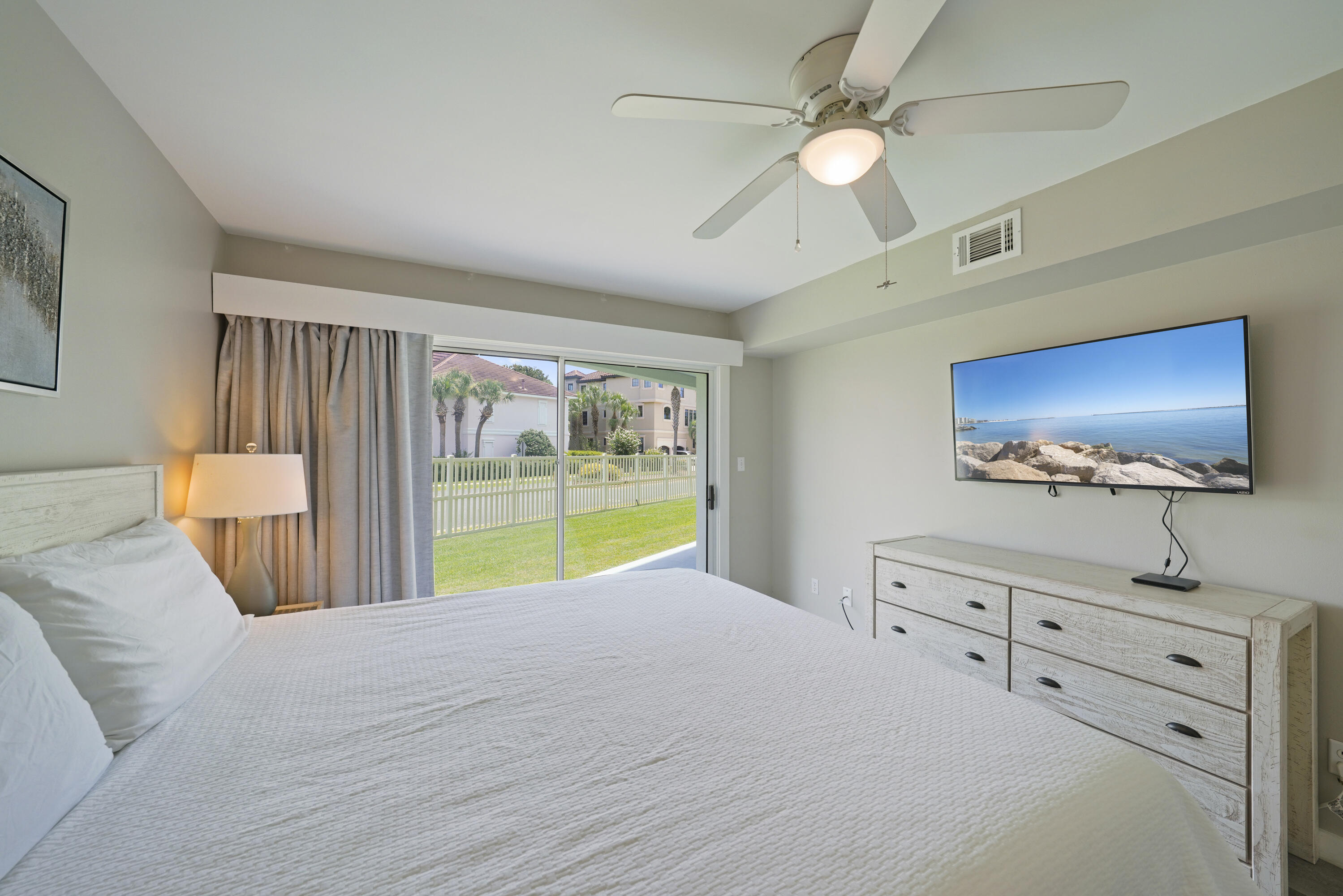 MARAVILLA CONDO 3 - Residential