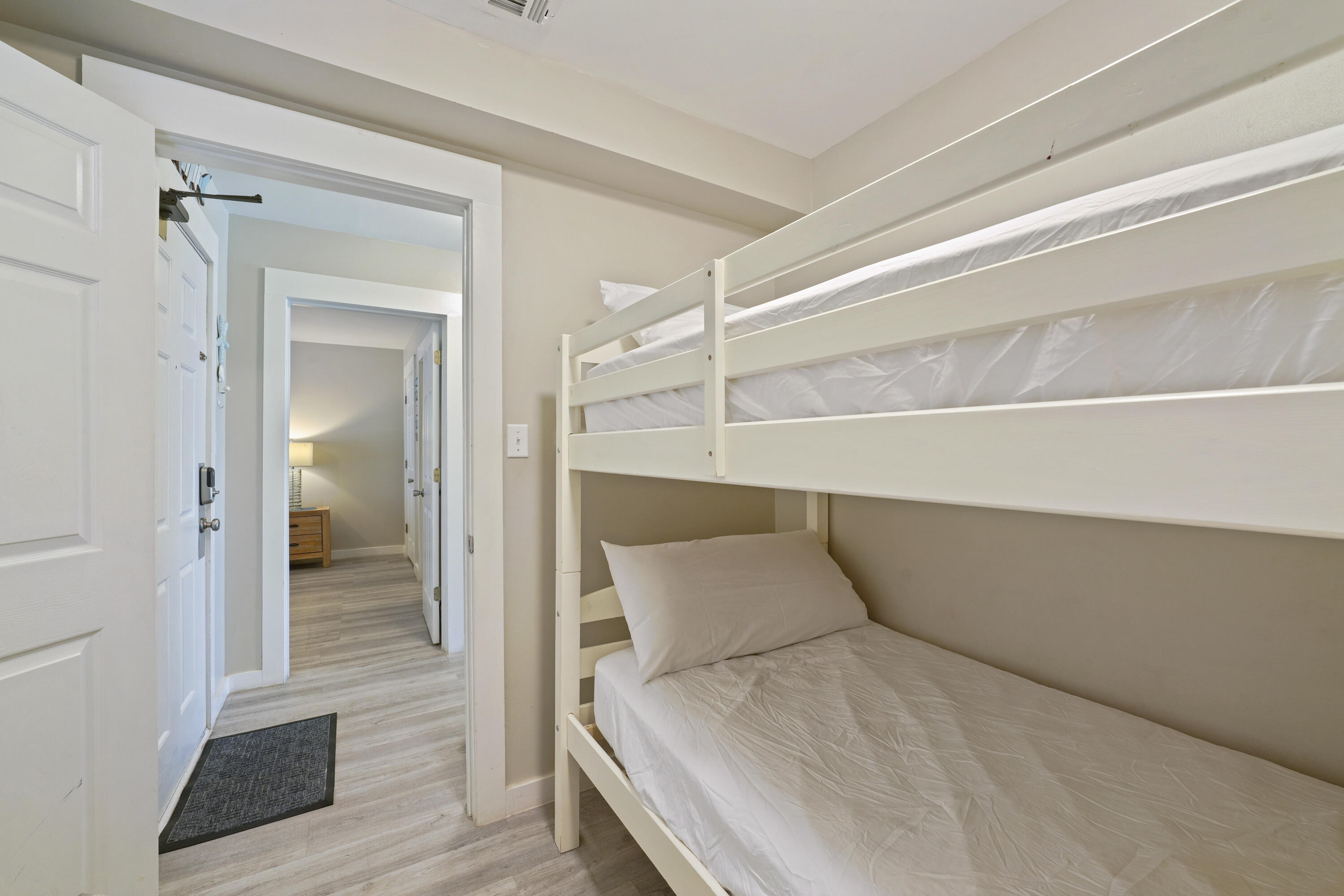 MARAVILLA CONDO 3 - Residential