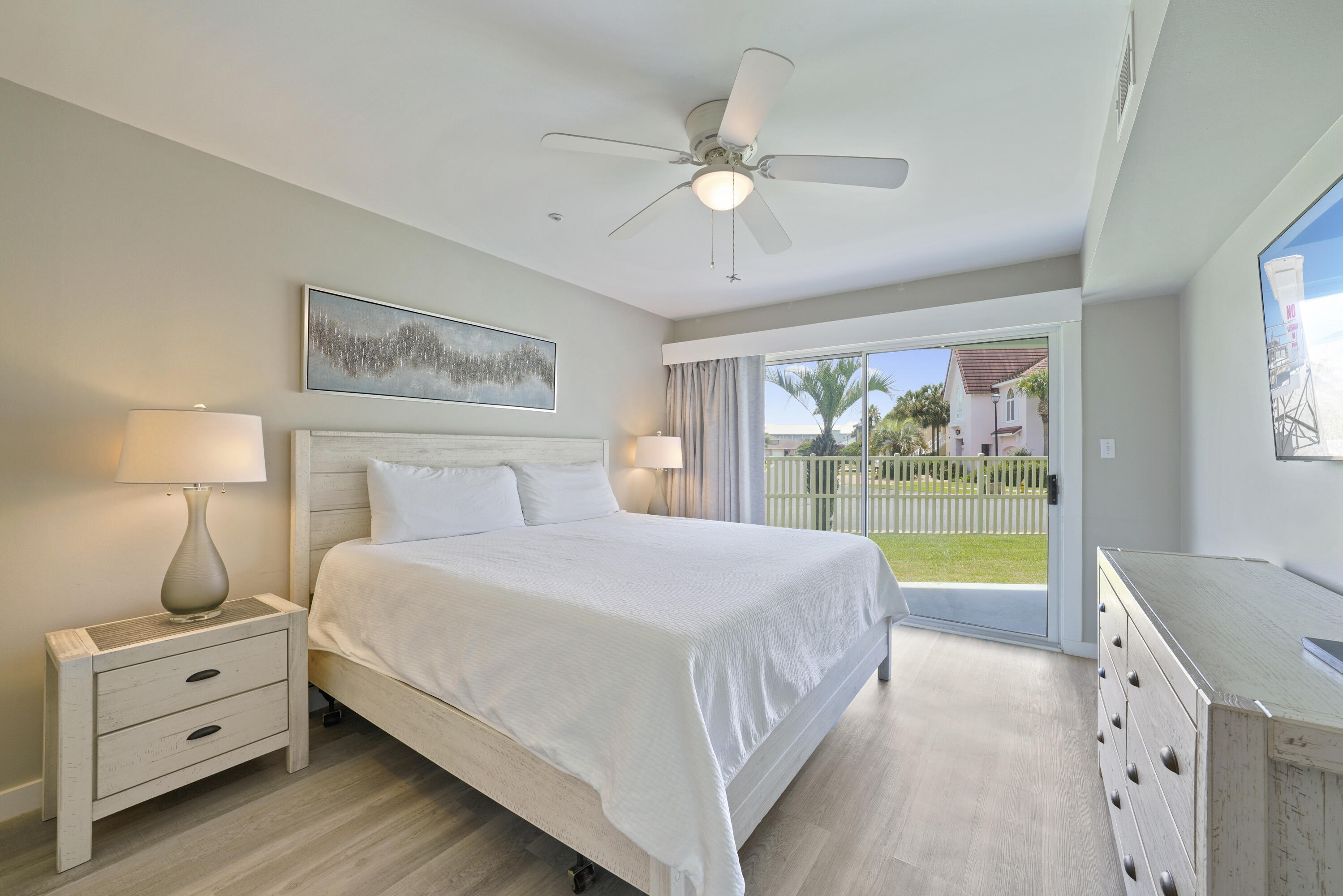 MARAVILLA CONDO 3 - Residential