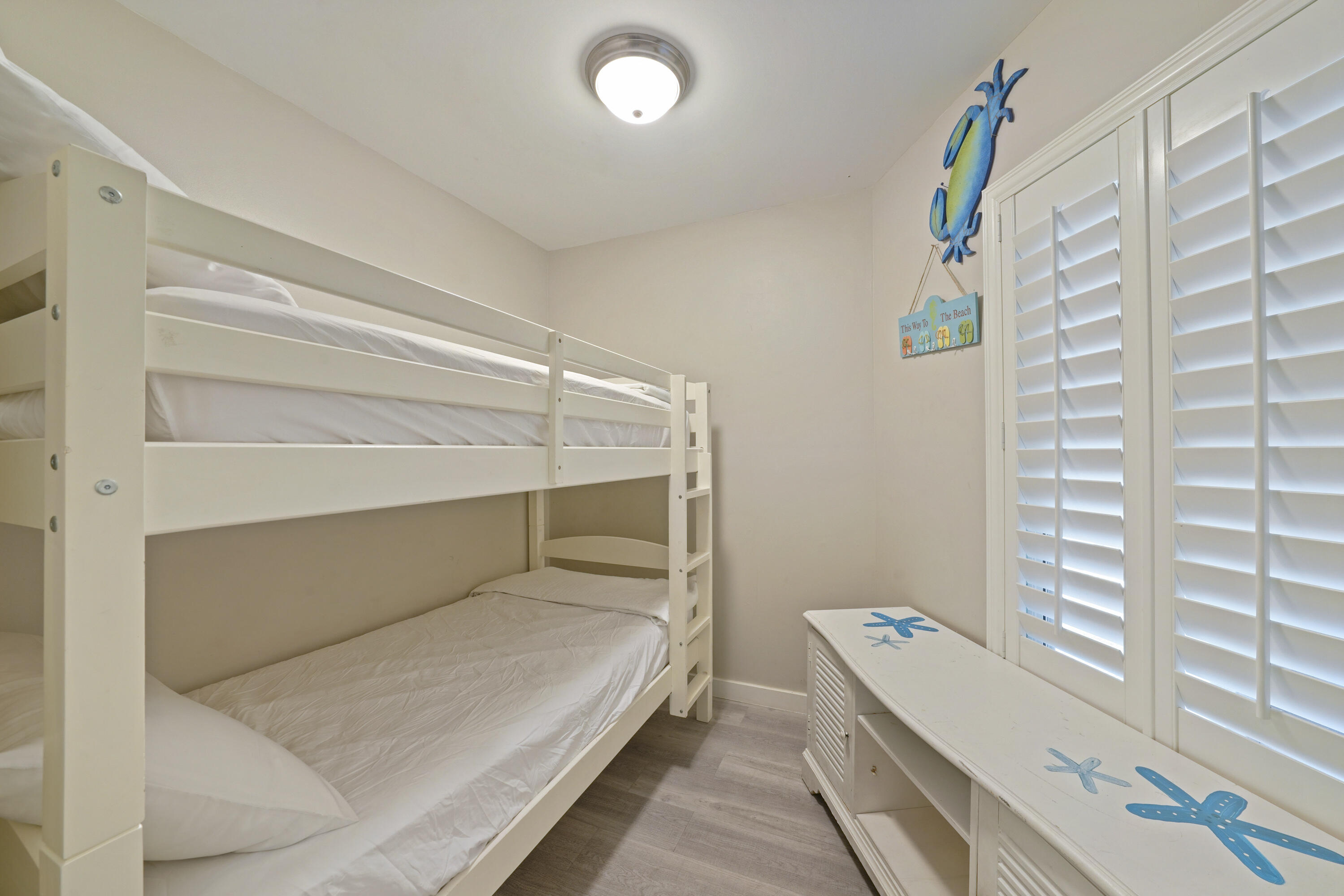 MARAVILLA CONDO 3 - Residential
