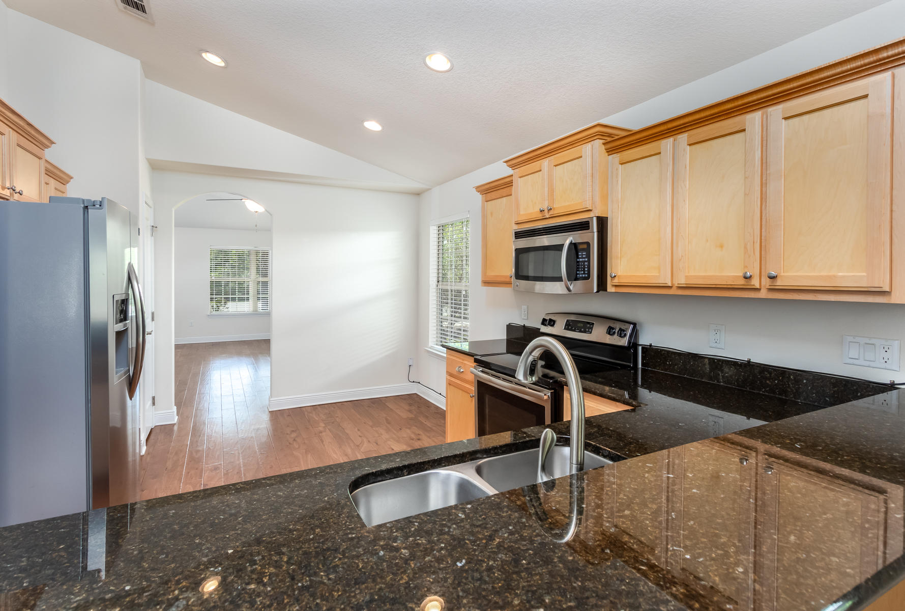 EAGLE BAY - Residential