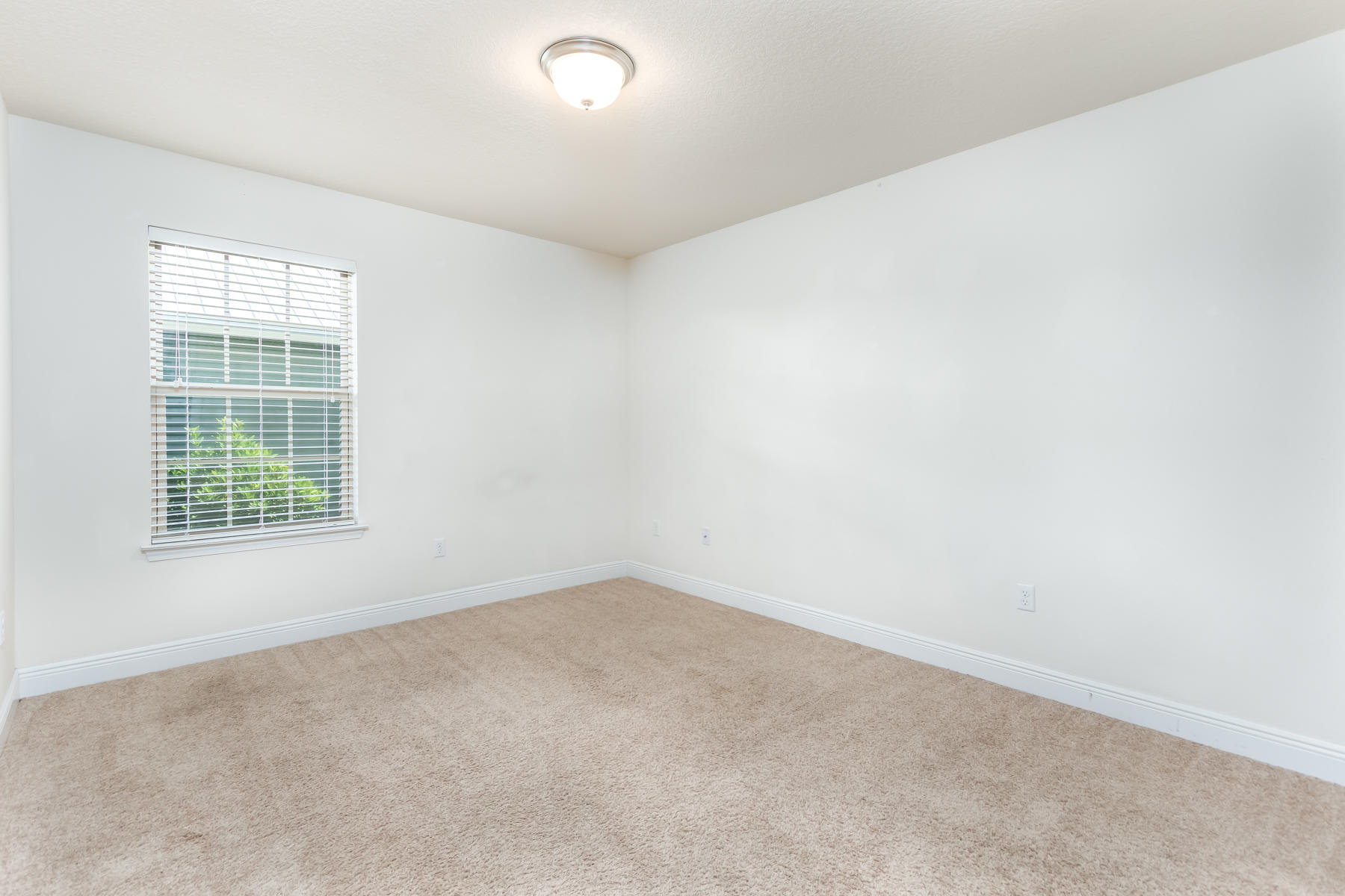 EAGLE BAY - Residential