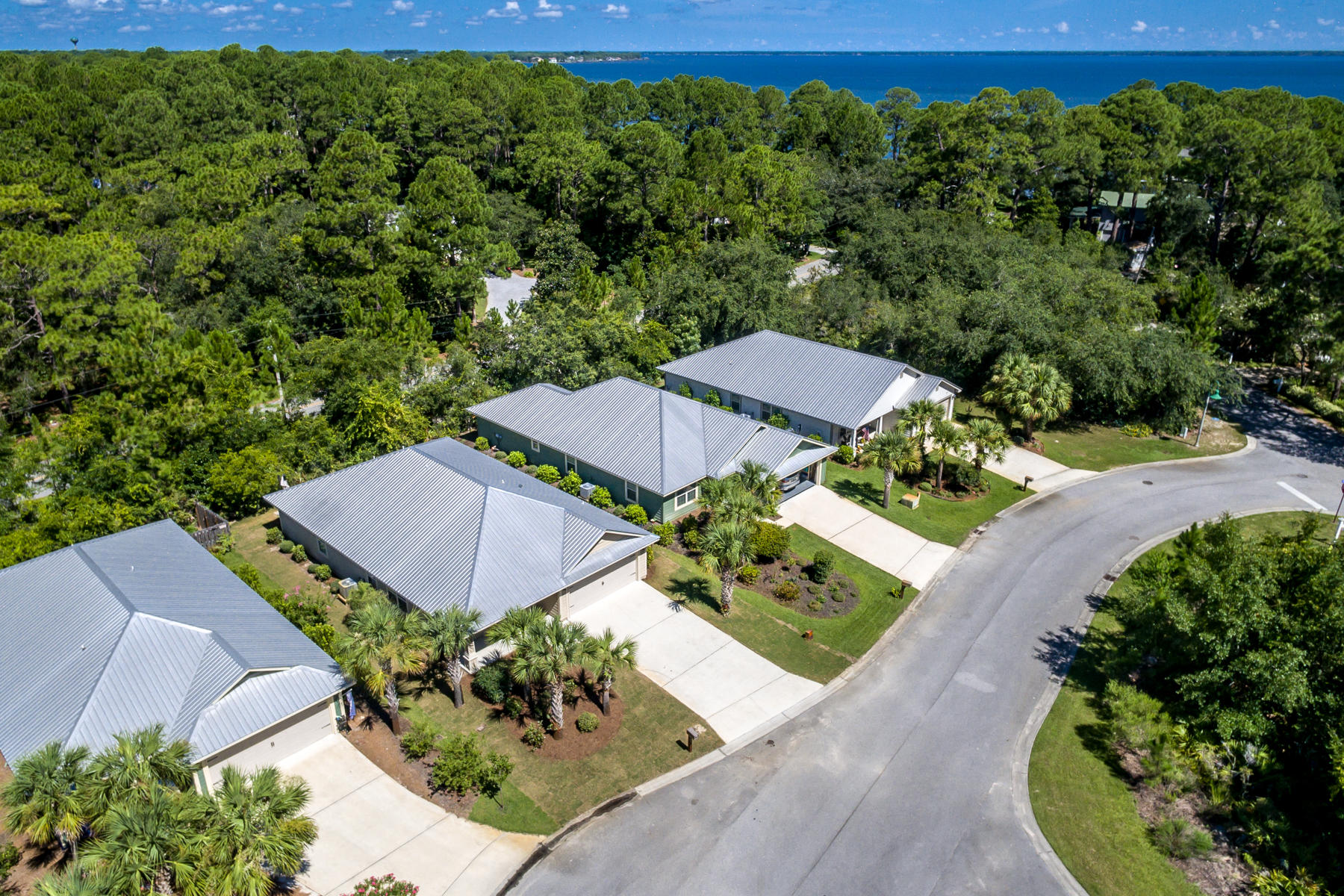 EAGLE BAY - Residential