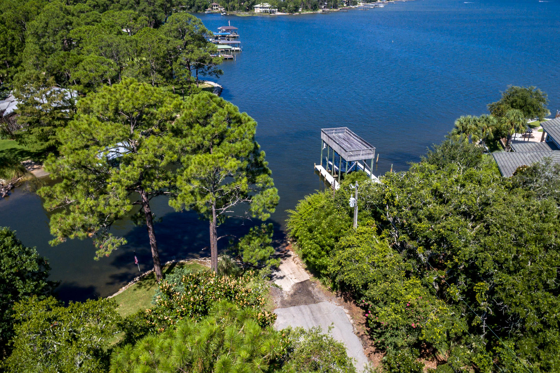 EAGLE BAY - Residential