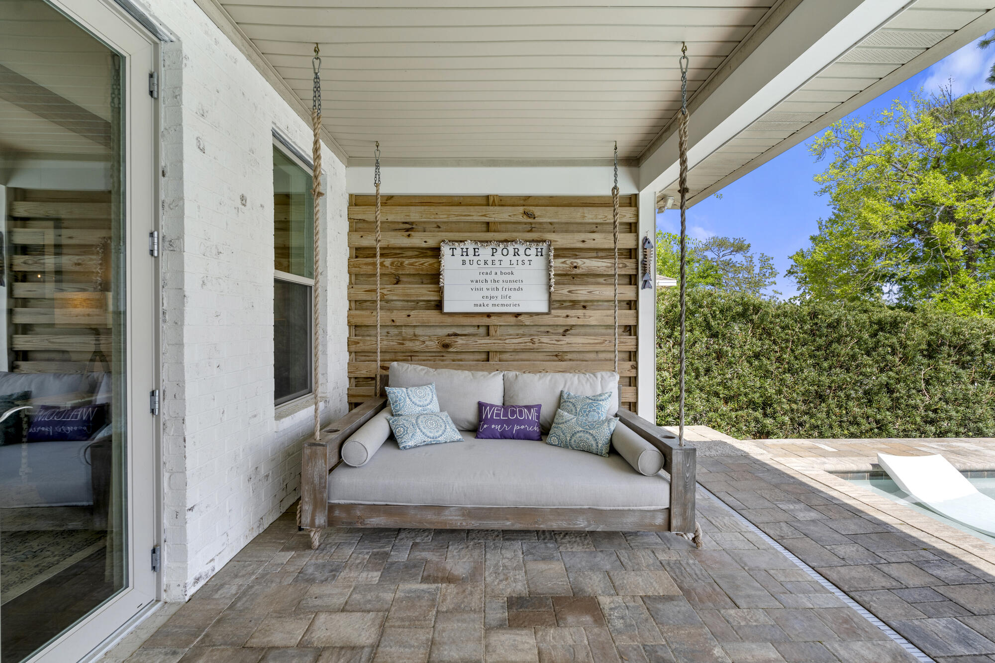 BAY GROVE - Residential