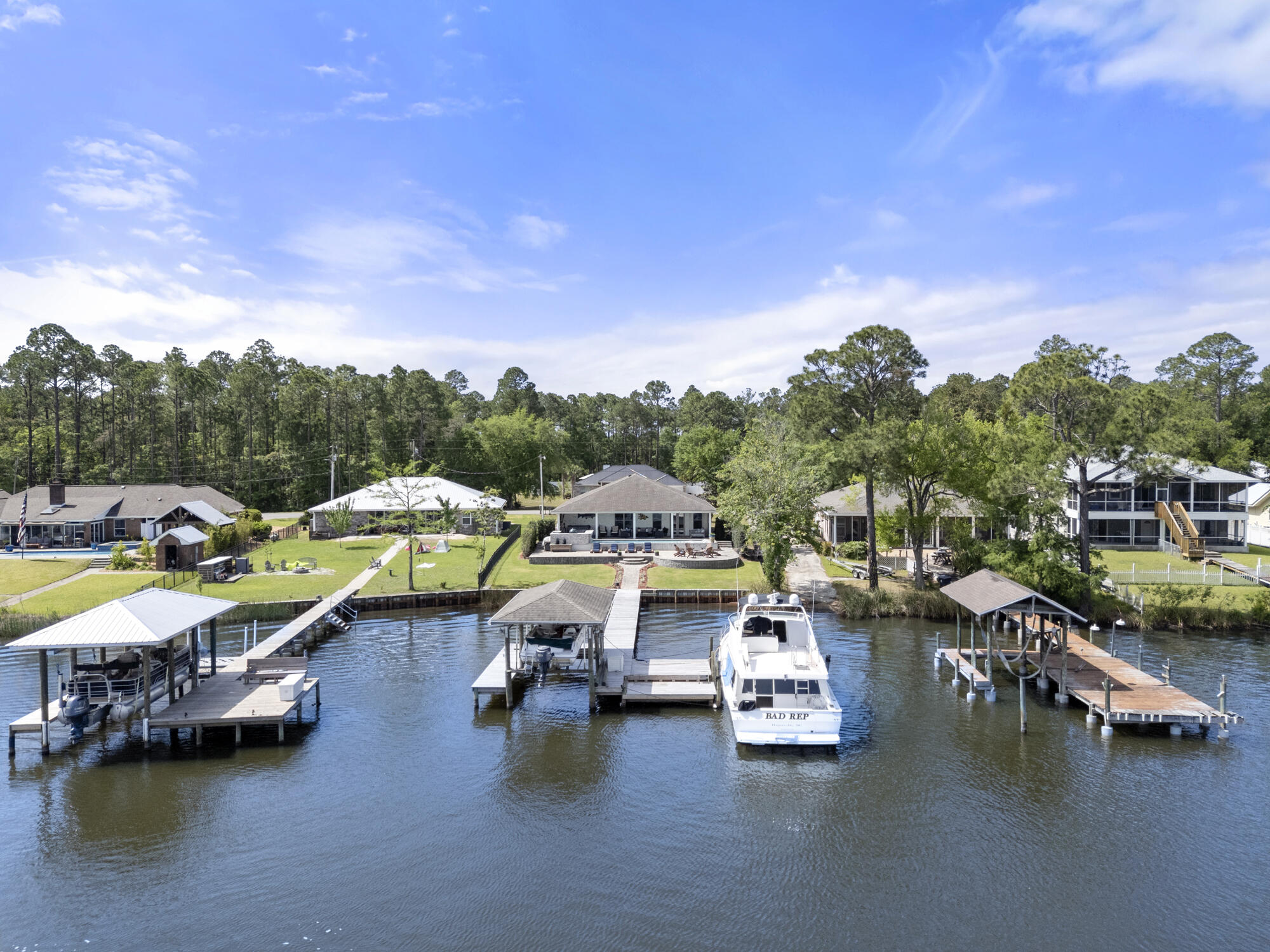 BAY GROVE - Residential