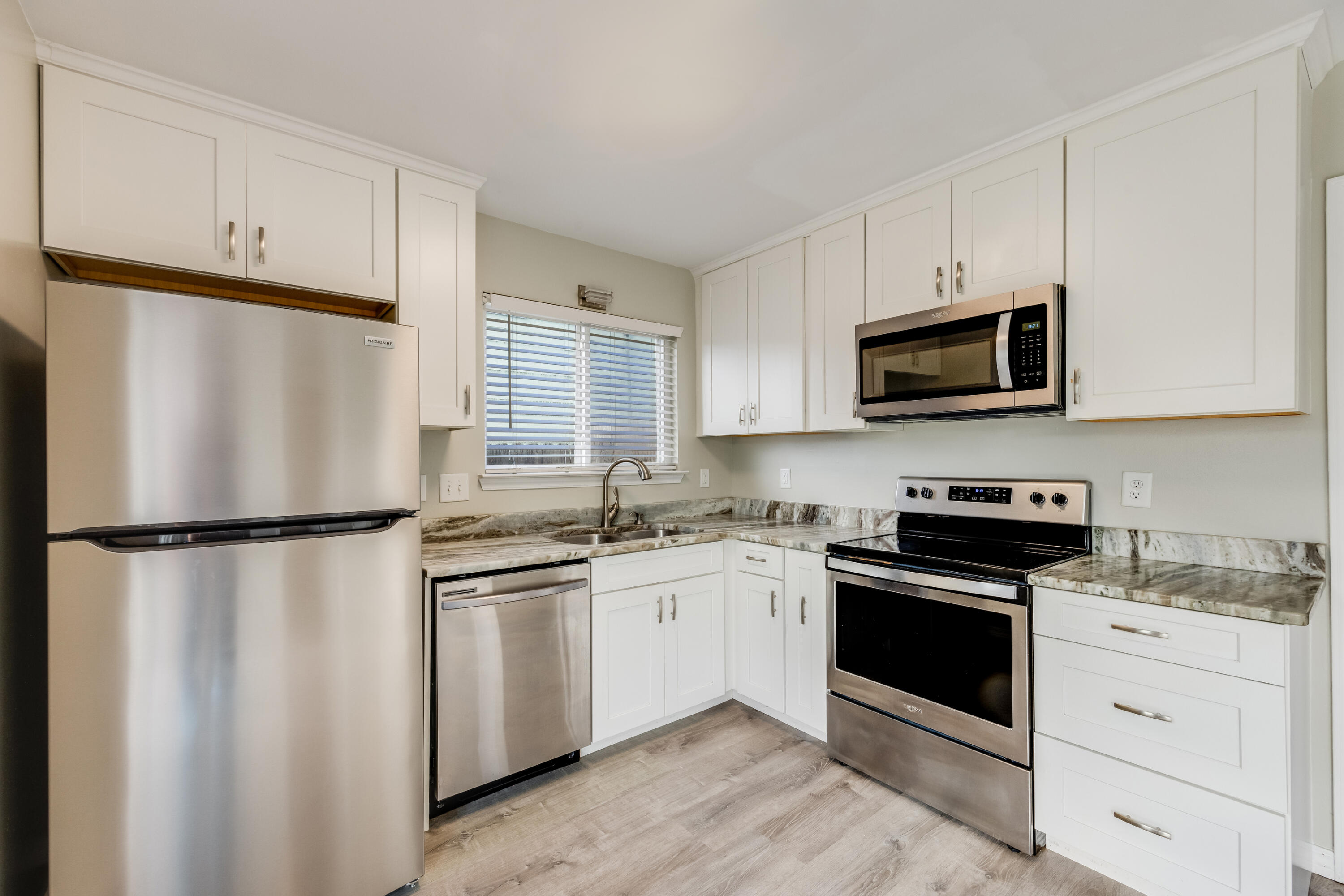 SANDY RIDGE ESTATES - Residential