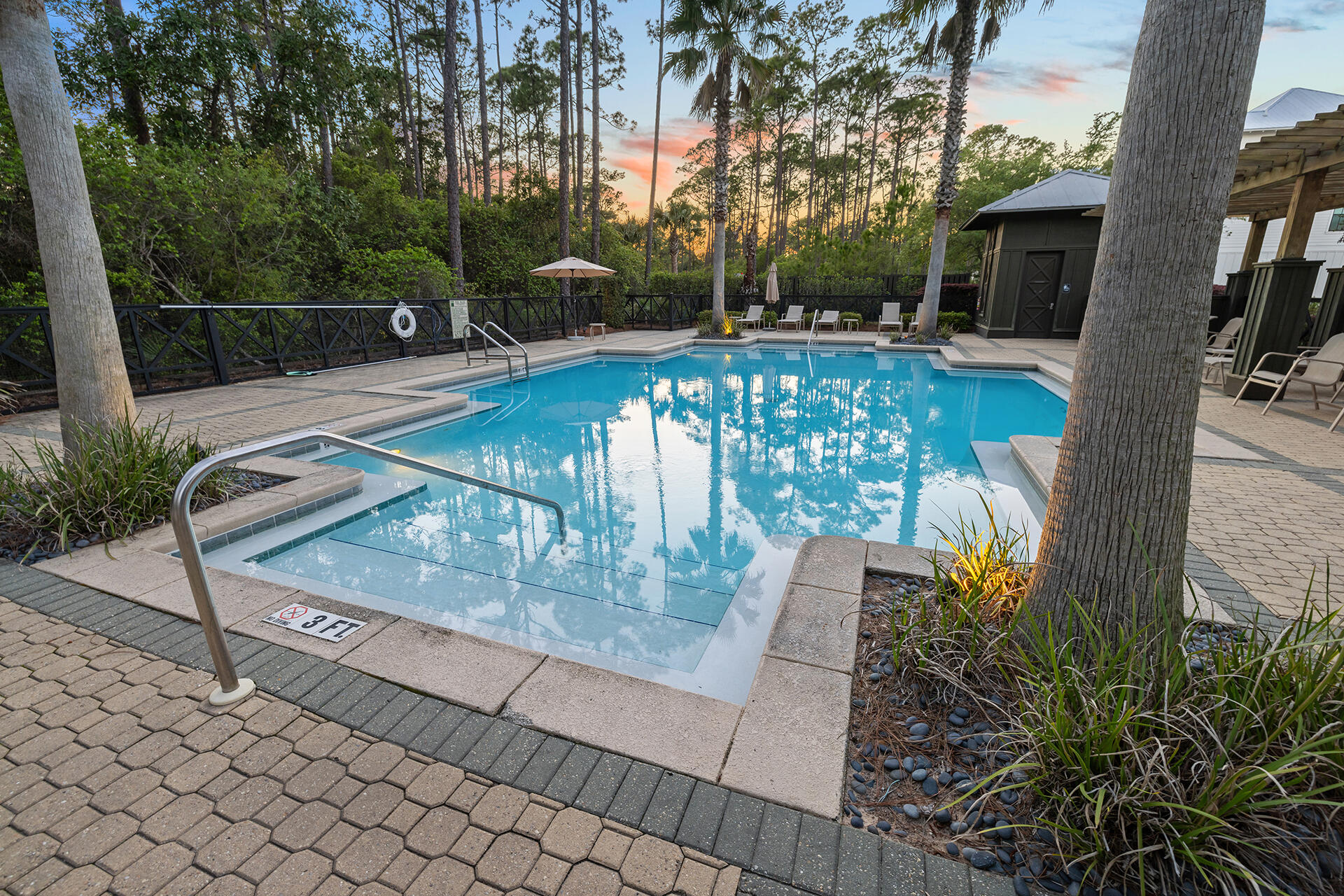 TREETOP VILLAGE - Residential