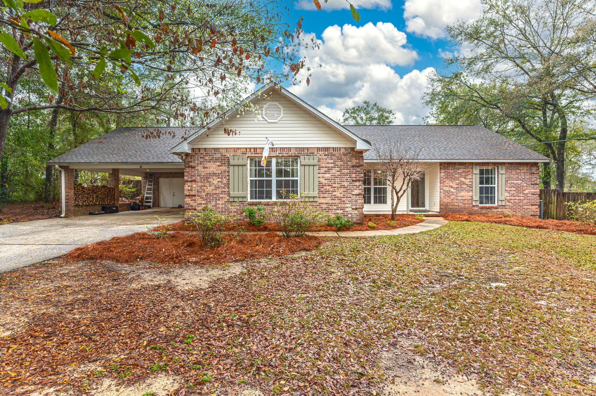 INDIAN TRAILS PH I E1/2 LOT 3 BLK C - Residential