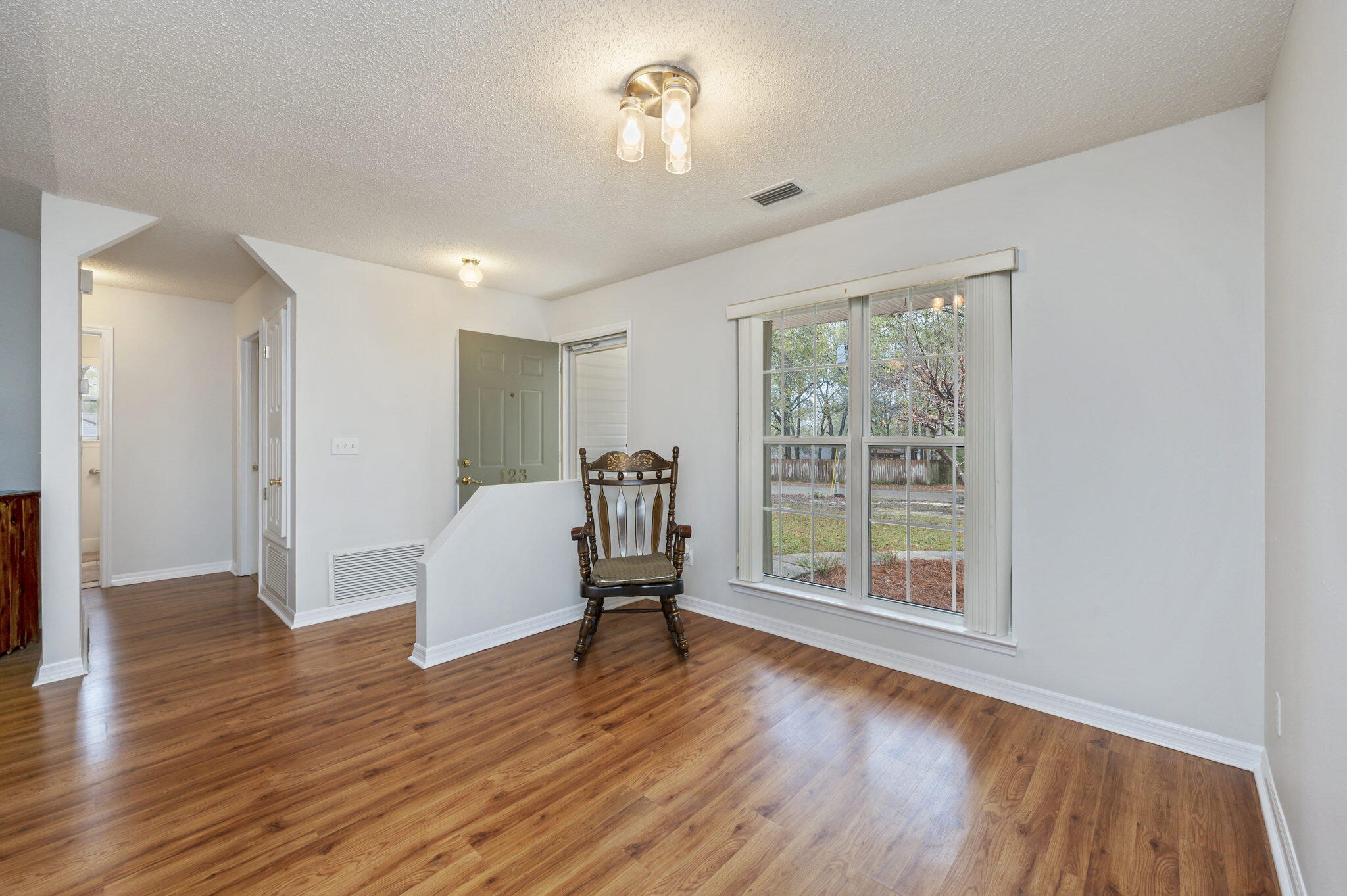 INDIAN TRAILS PH I E1/2 LOT 3 BLK C - Residential