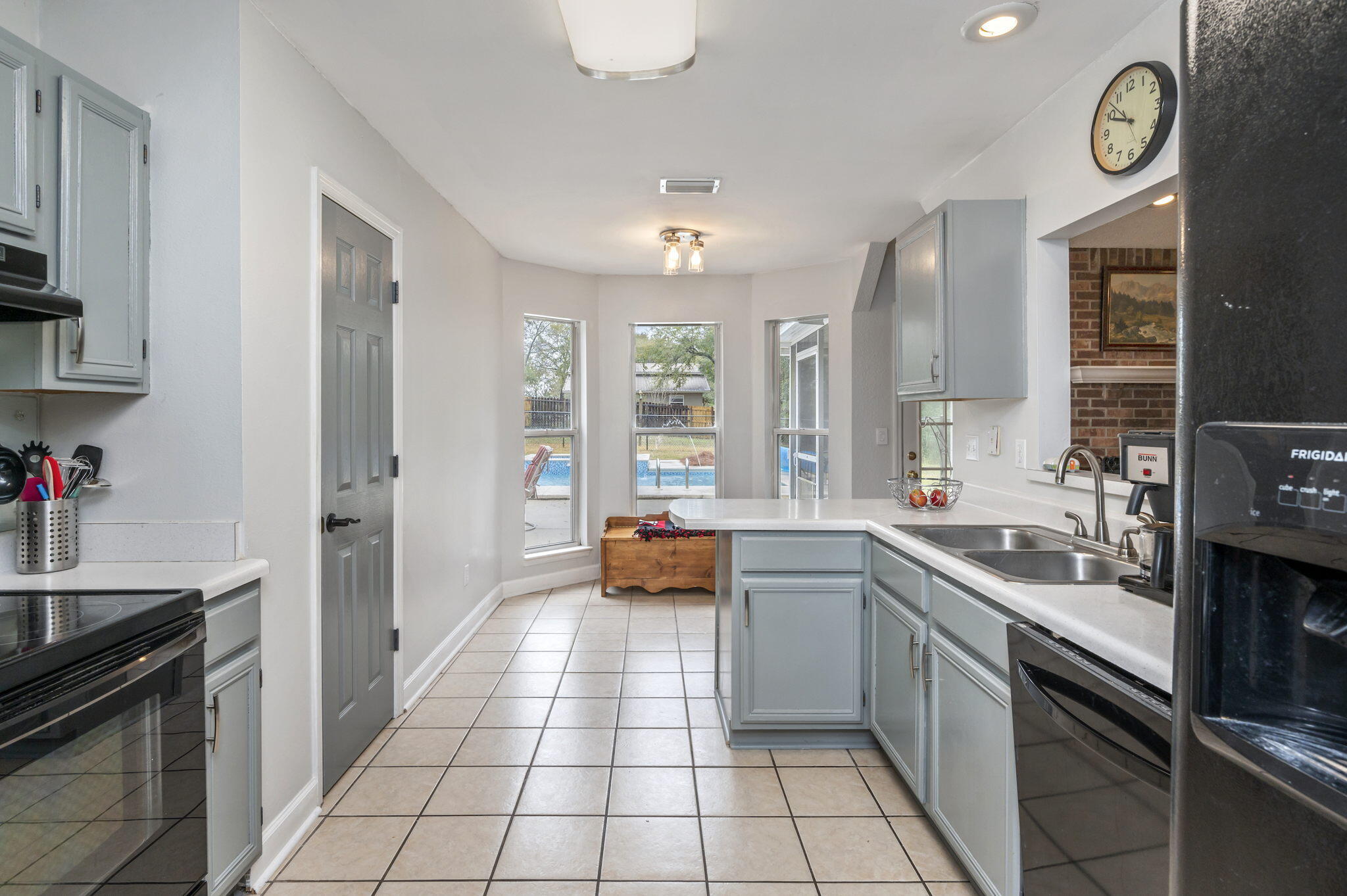 INDIAN TRAILS PH I E1/2 LOT 3 BLK C - Residential