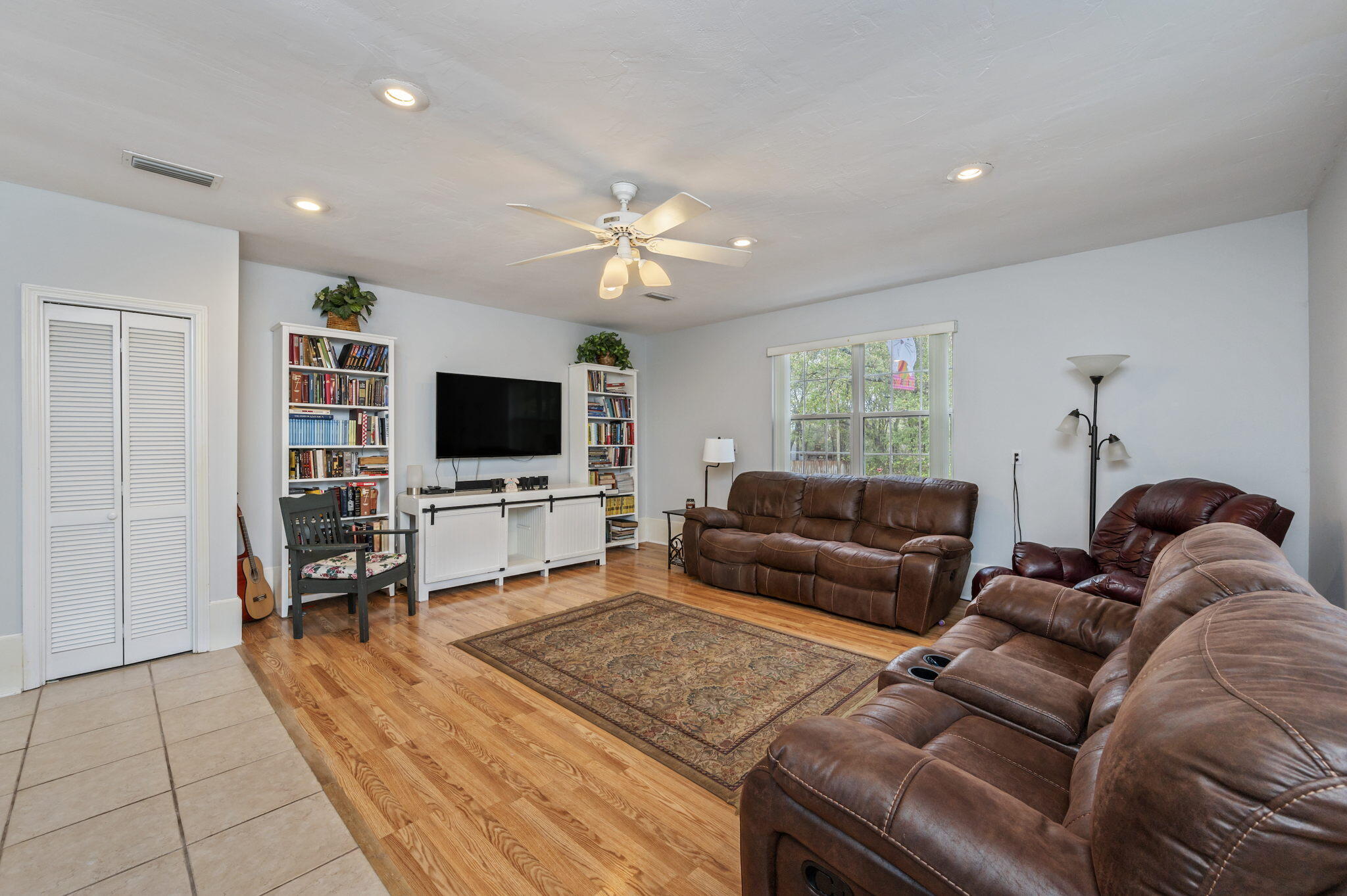 INDIAN TRAILS PH I E1/2 LOT 3 BLK C - Residential