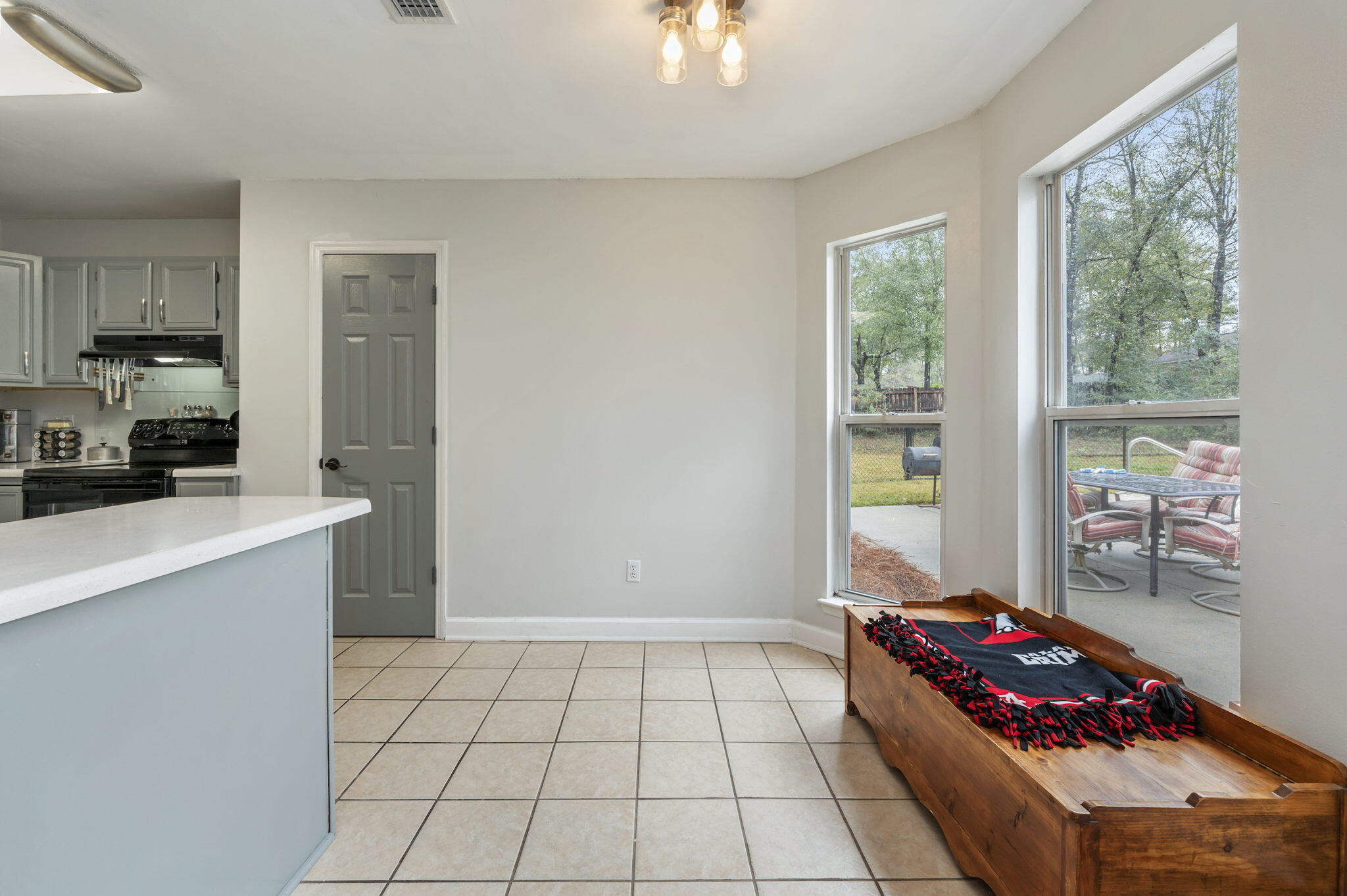 INDIAN TRAILS PH I E1/2 LOT 3 BLK C - Residential