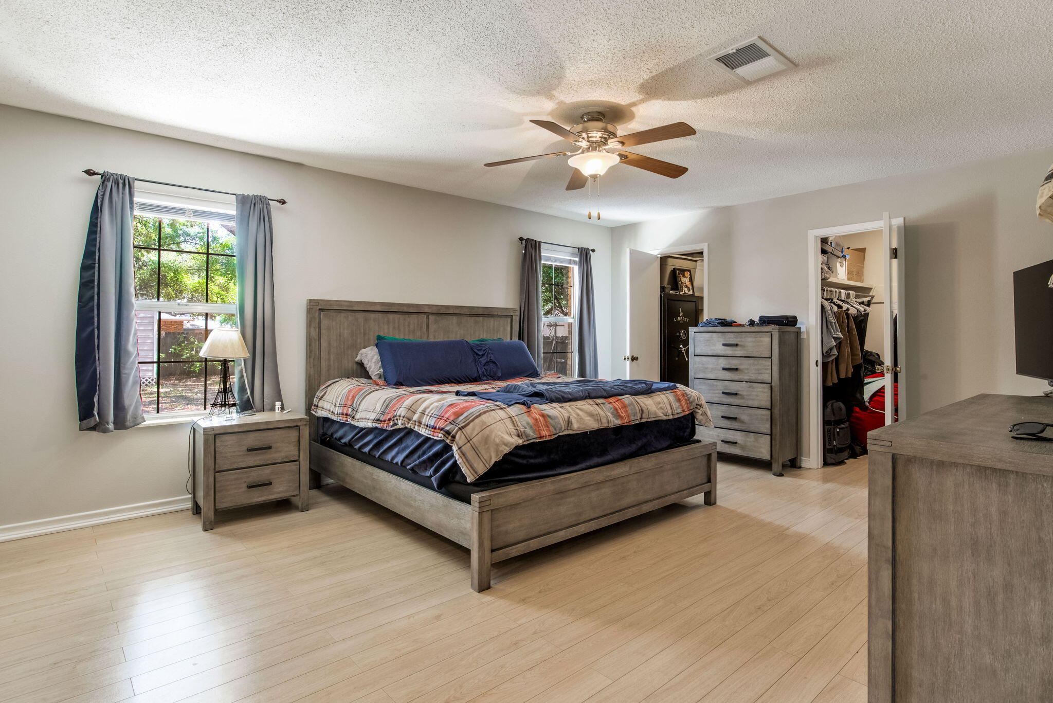 COLLEGE WOOD UNIT 2 - Residential