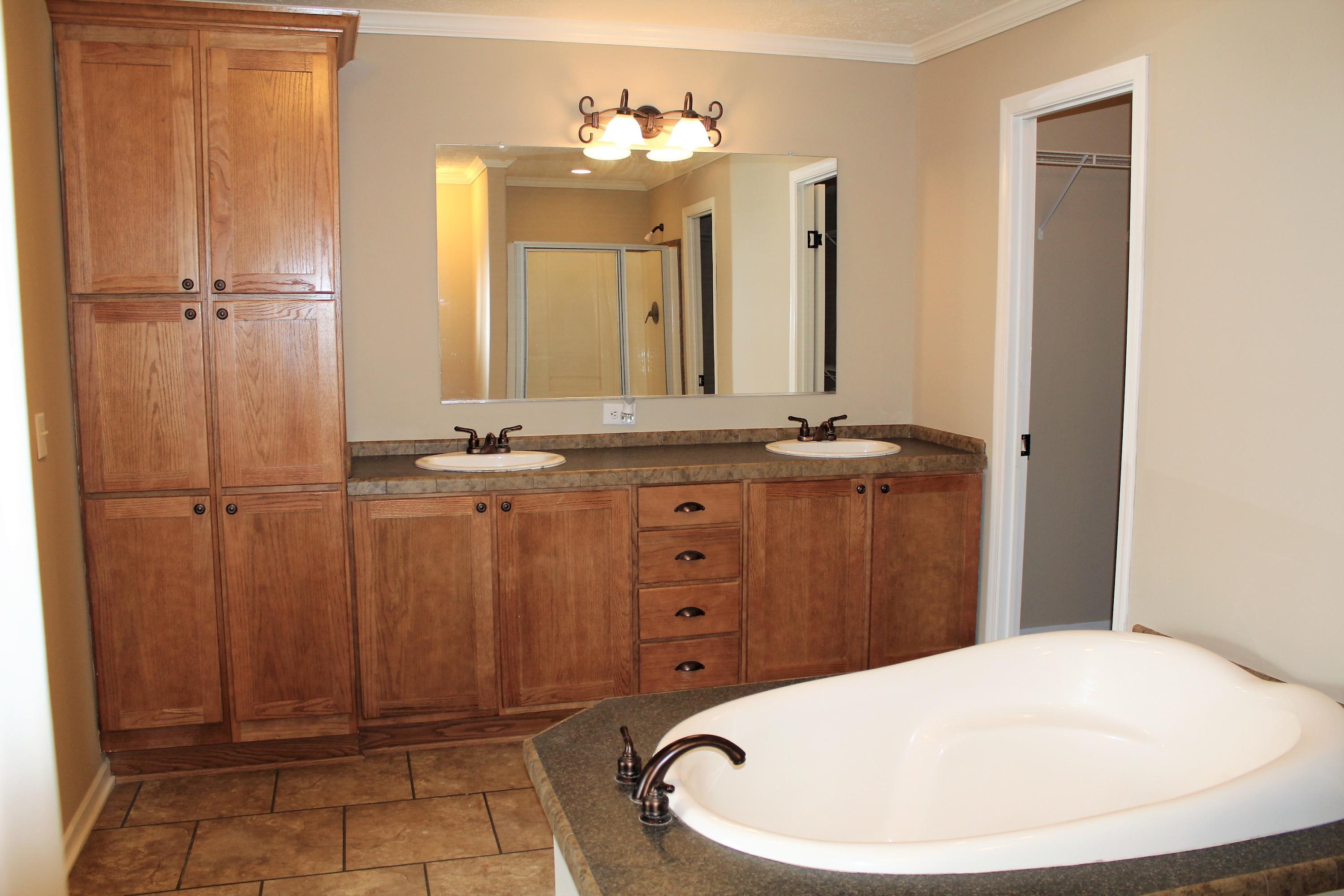 THE PINES - Residential