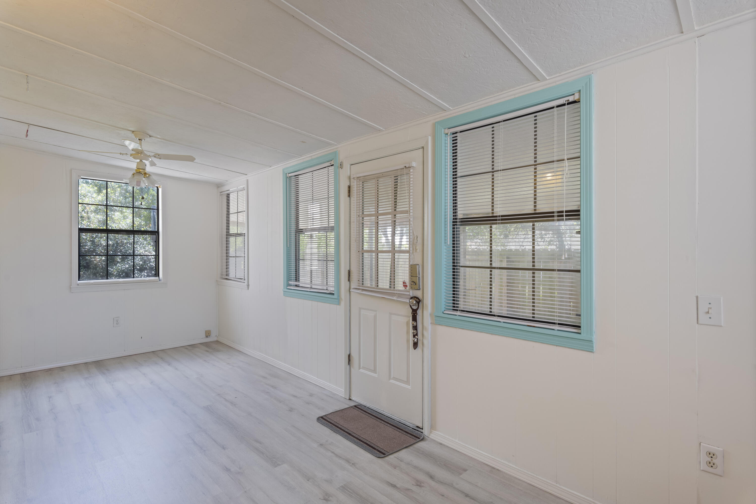 SAND DOLLAR ESTATES - Residential