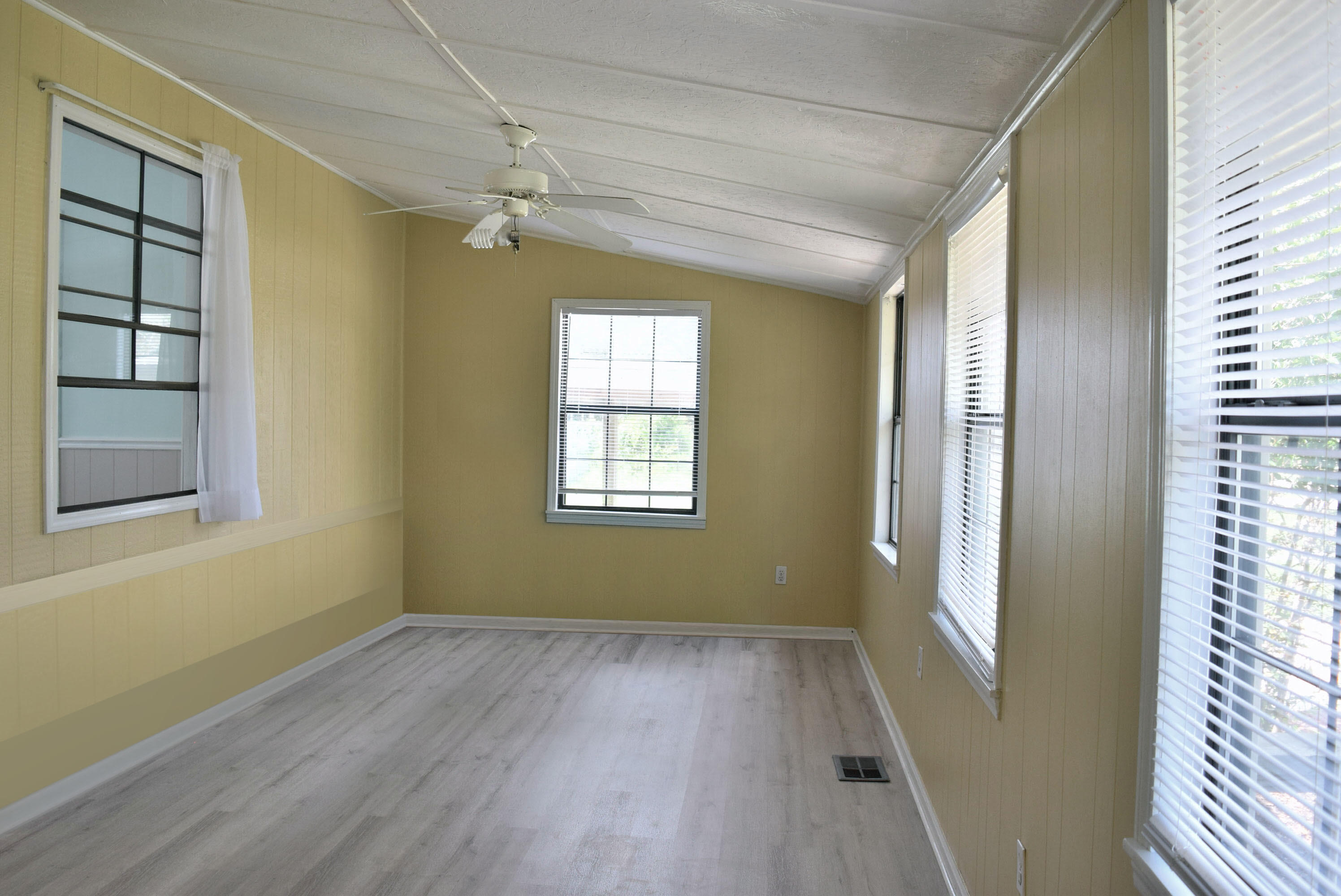 SAND DOLLAR ESTATES - Residential