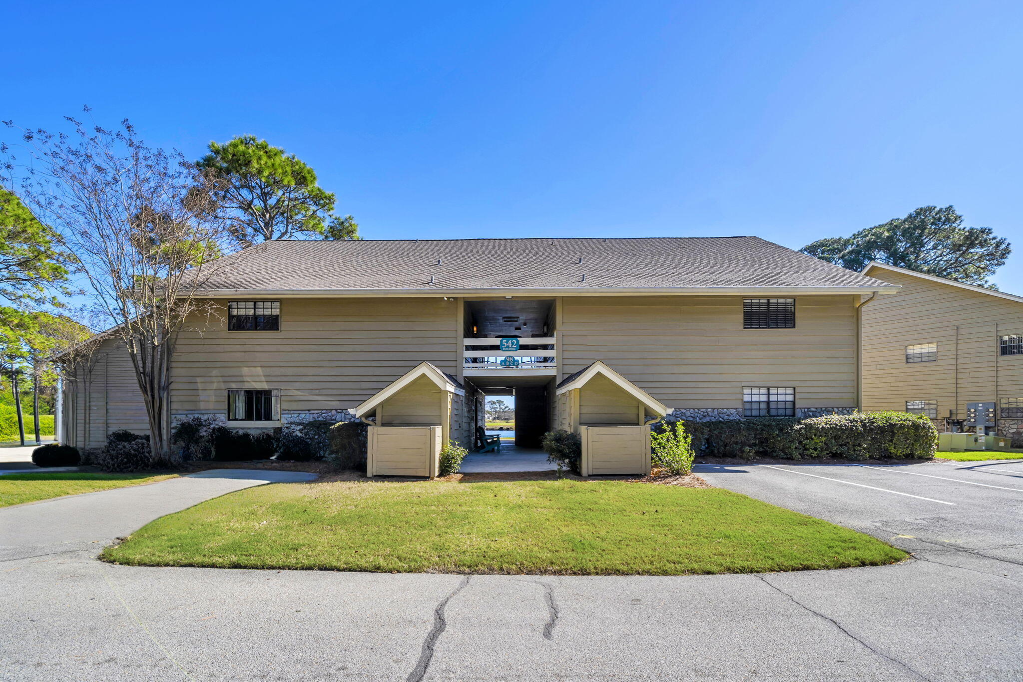 SEASCAPE CONDO GARDEN VILLA - Residential