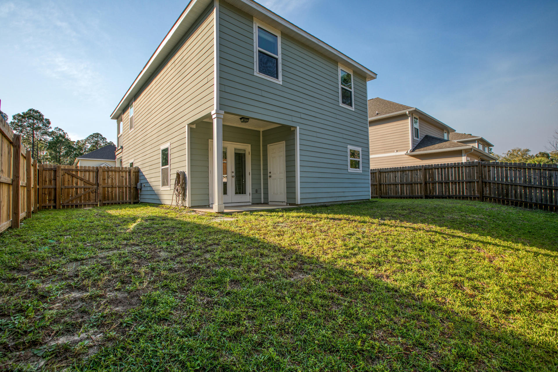 TRANQUILITY BY THE BAY - Residential