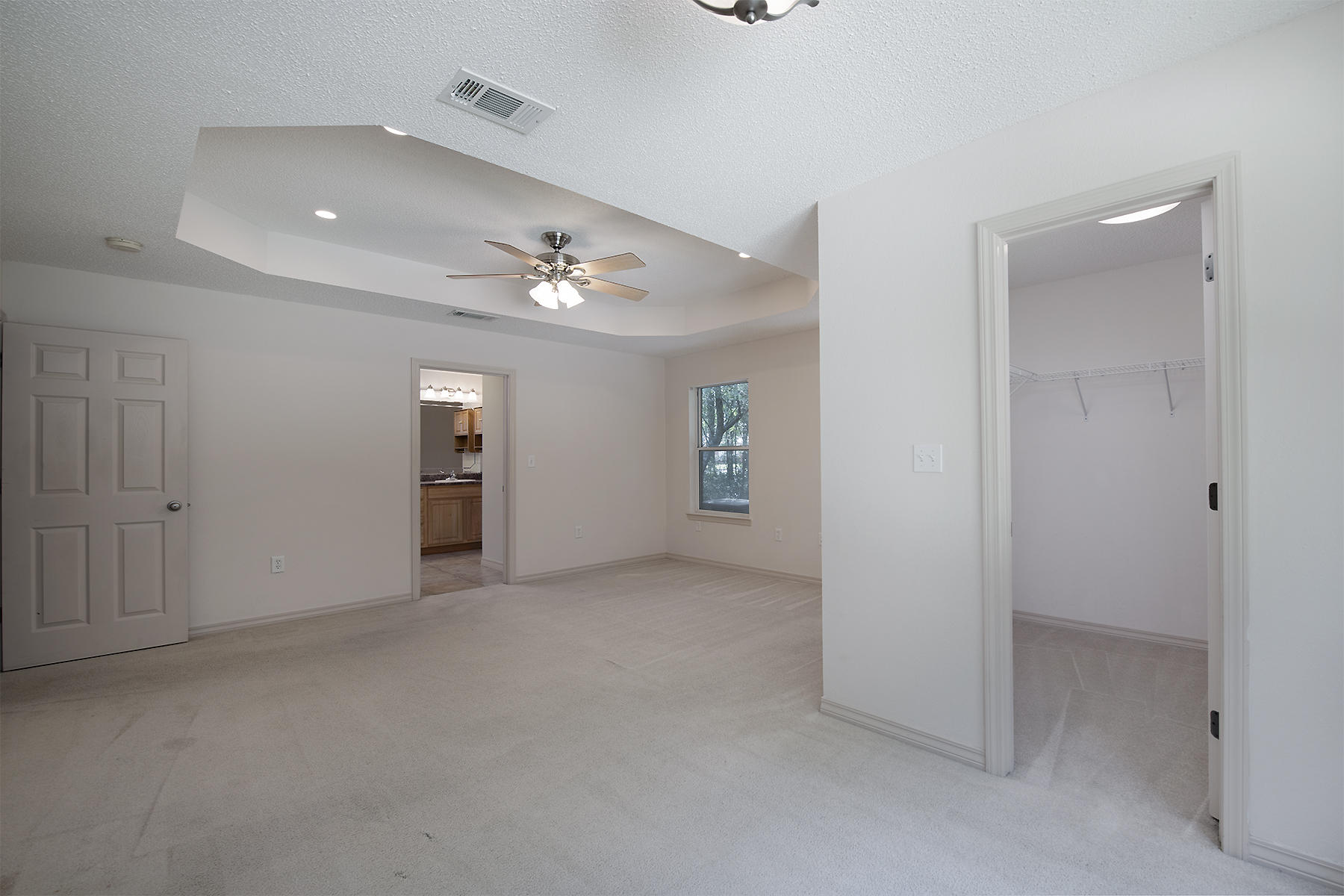 SPRING HOLLOW ESTATES - Residential