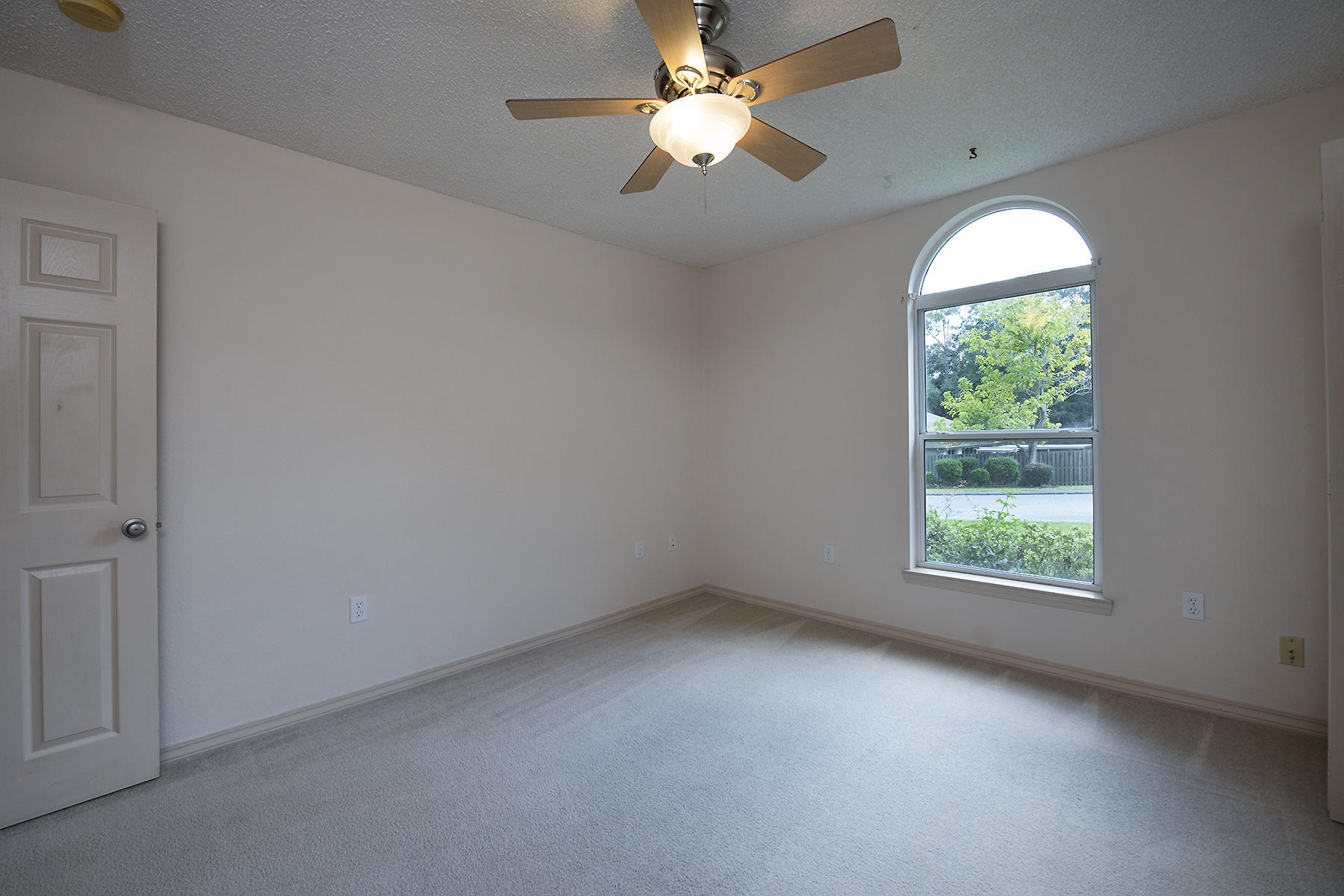 SPRING HOLLOW ESTATES - Residential