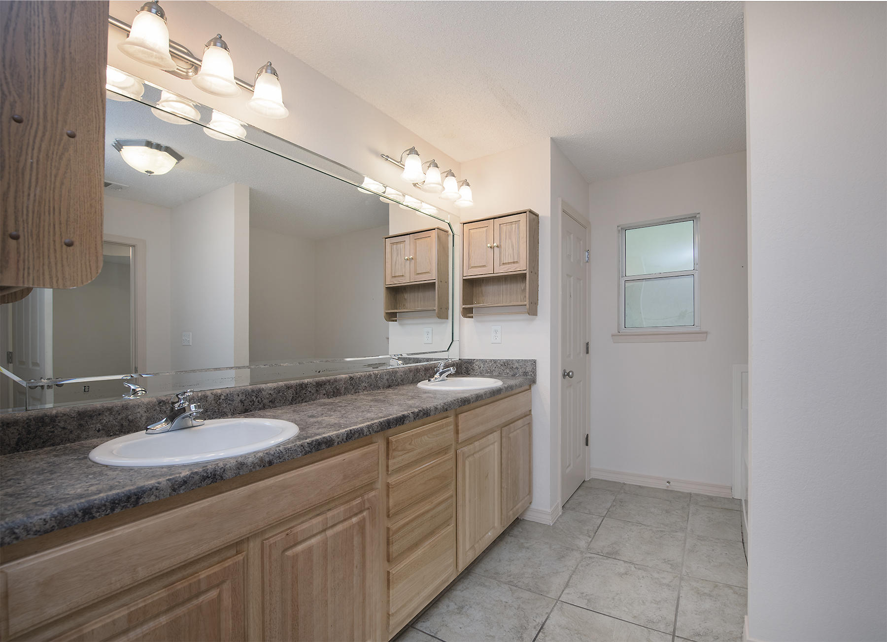SPRING HOLLOW ESTATES - Residential