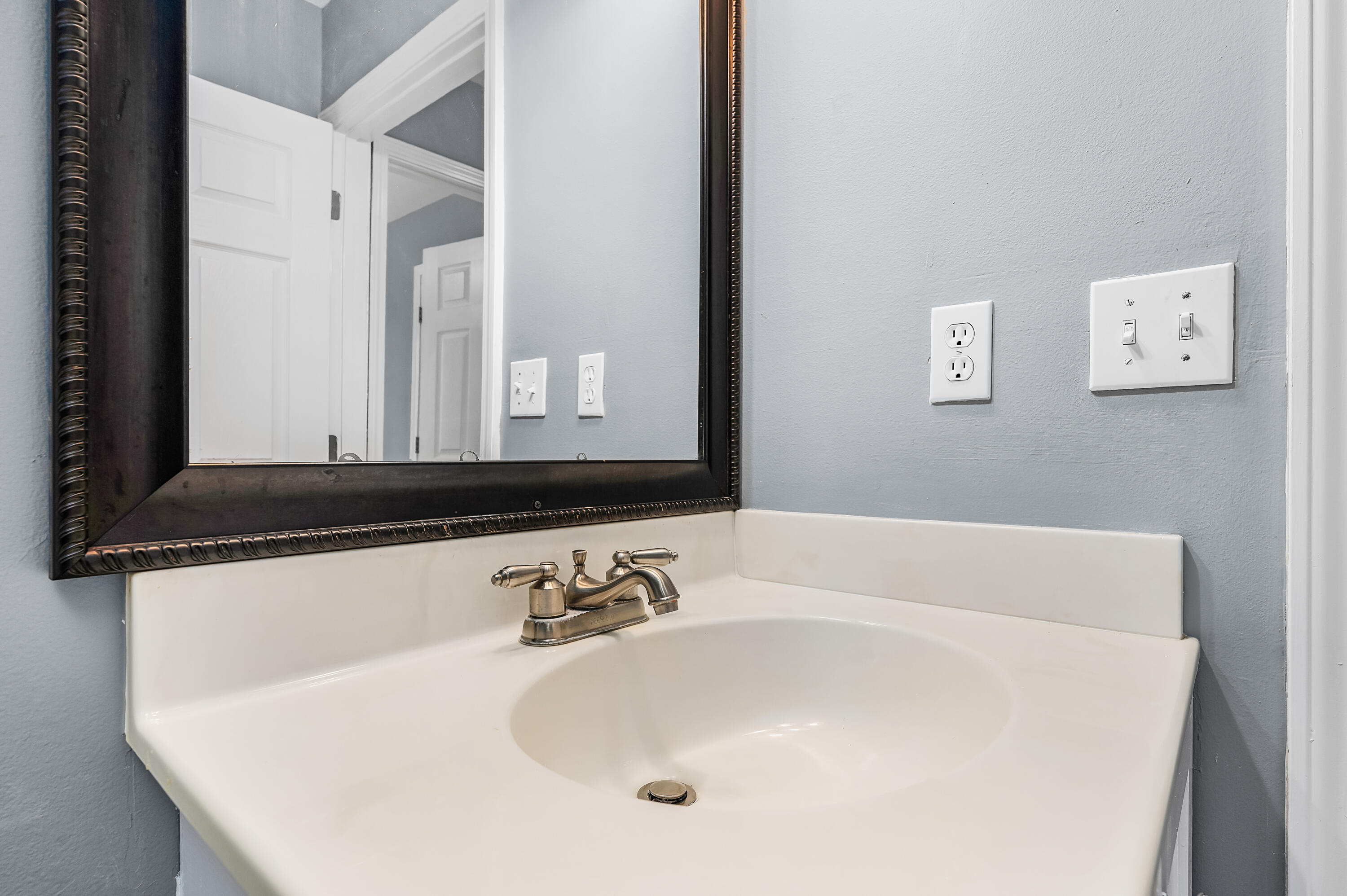 ADAMS POWELL - Residential