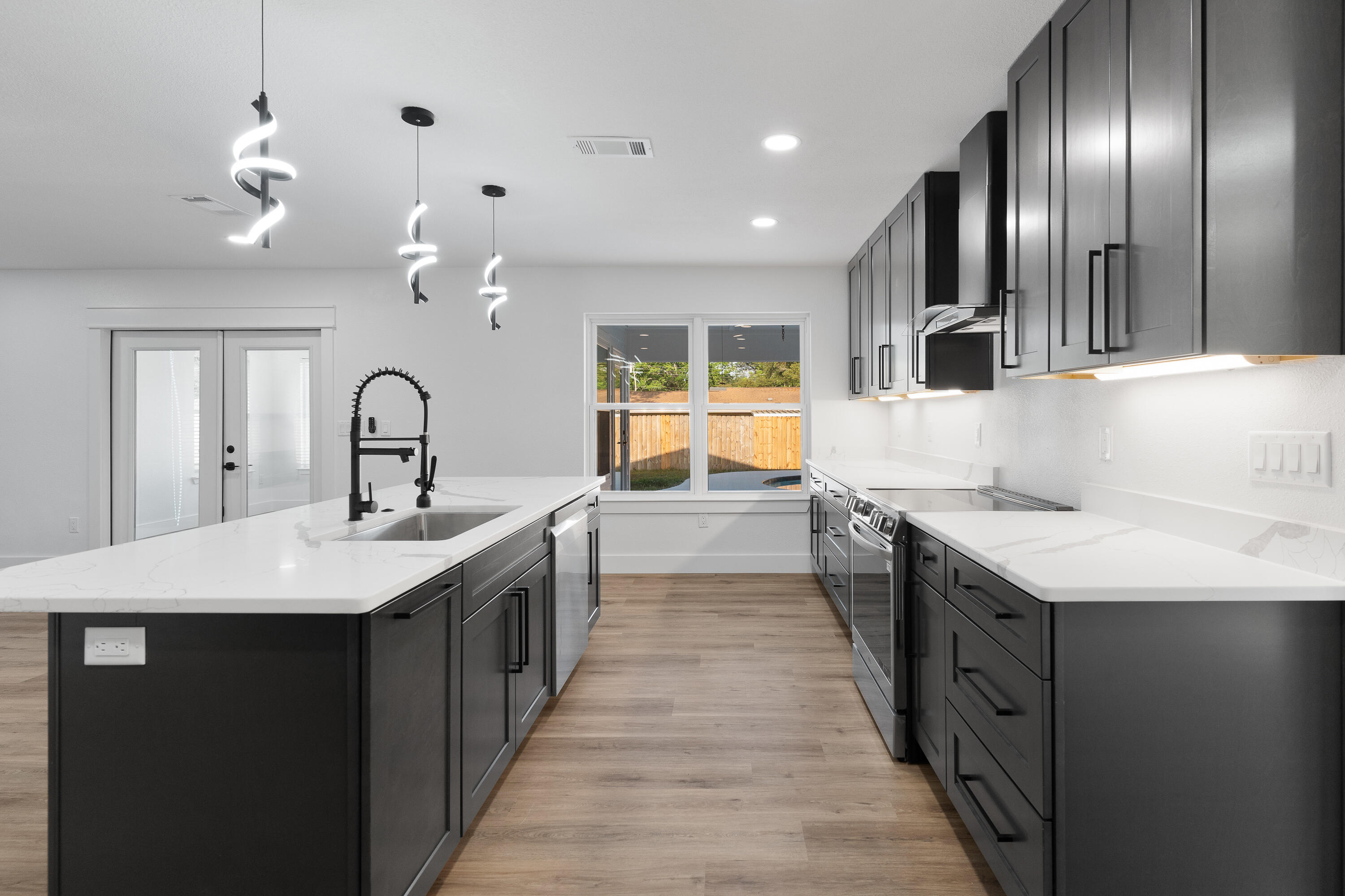 Kenwood/Country Club Est - Residential