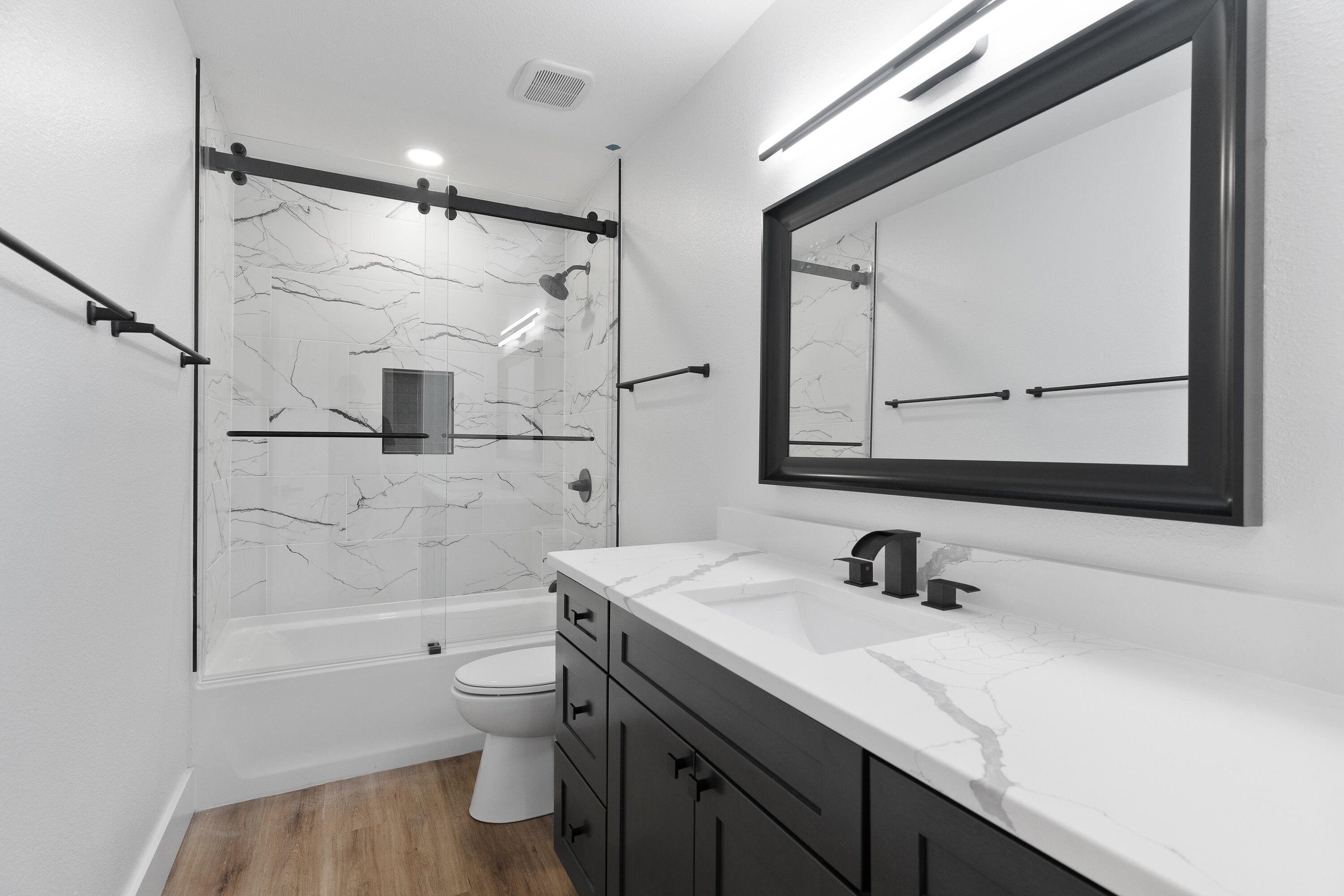 Kenwood/Country Club Est - Residential