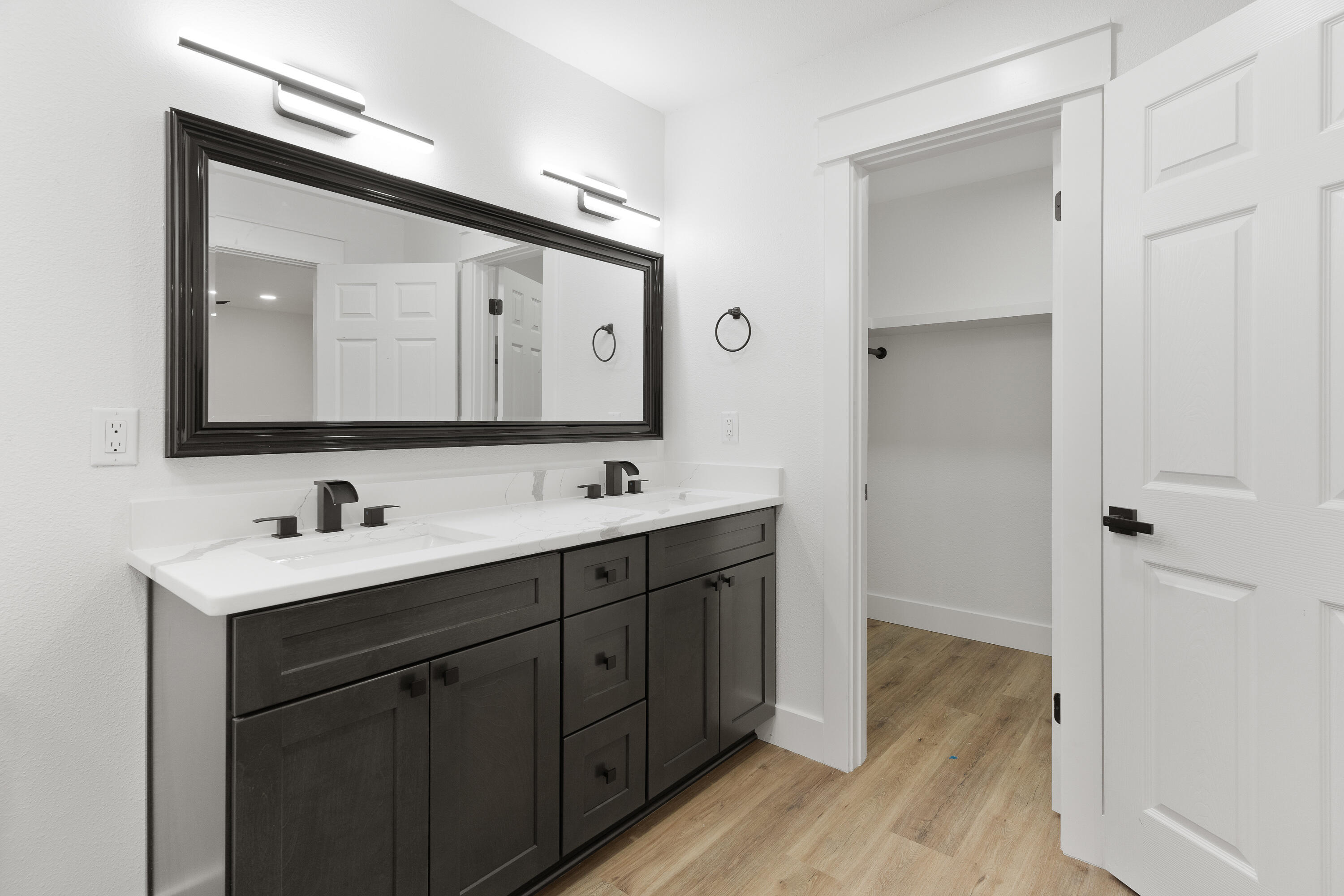 Kenwood/Country Club Est - Residential