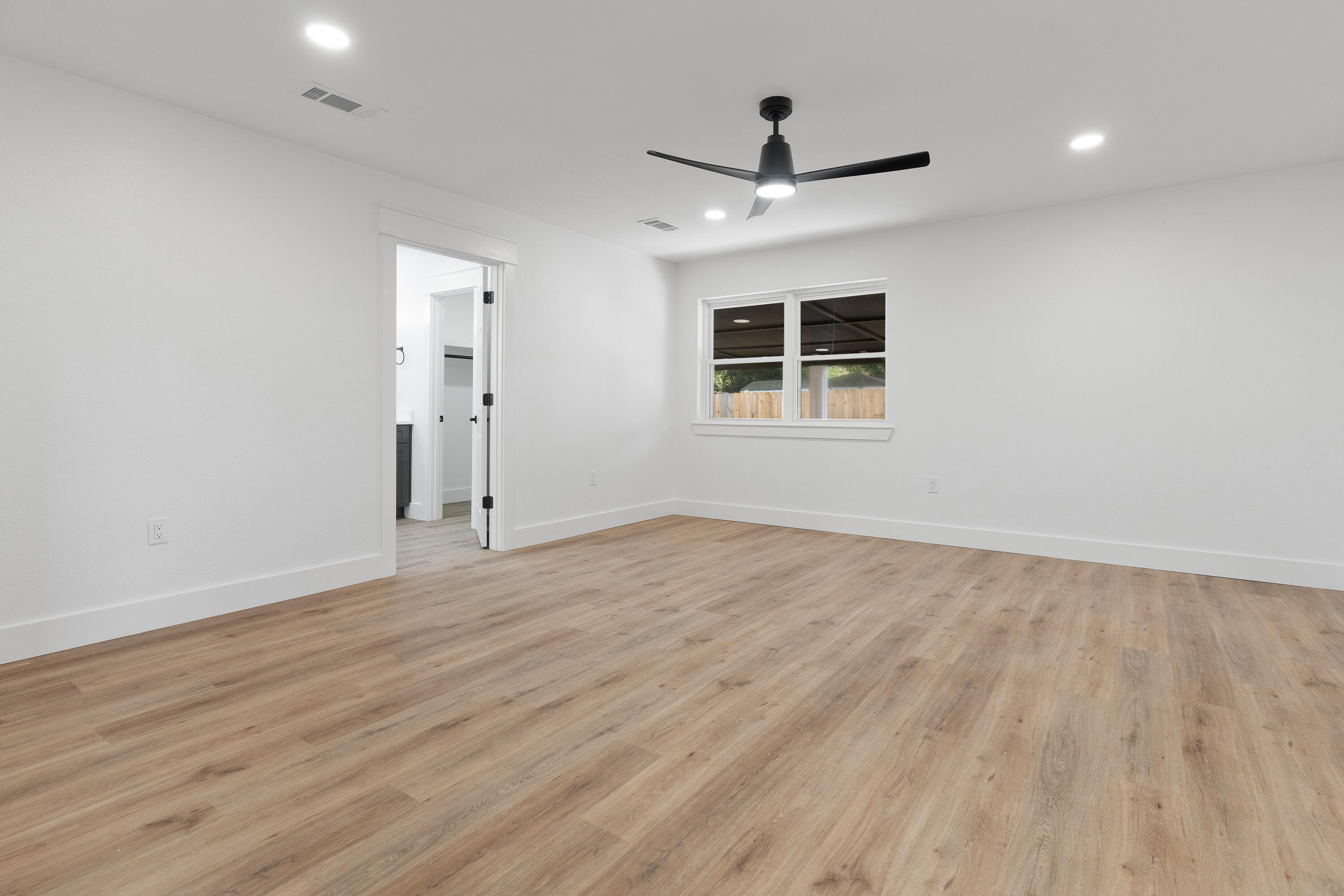 Kenwood/Country Club Est - Residential