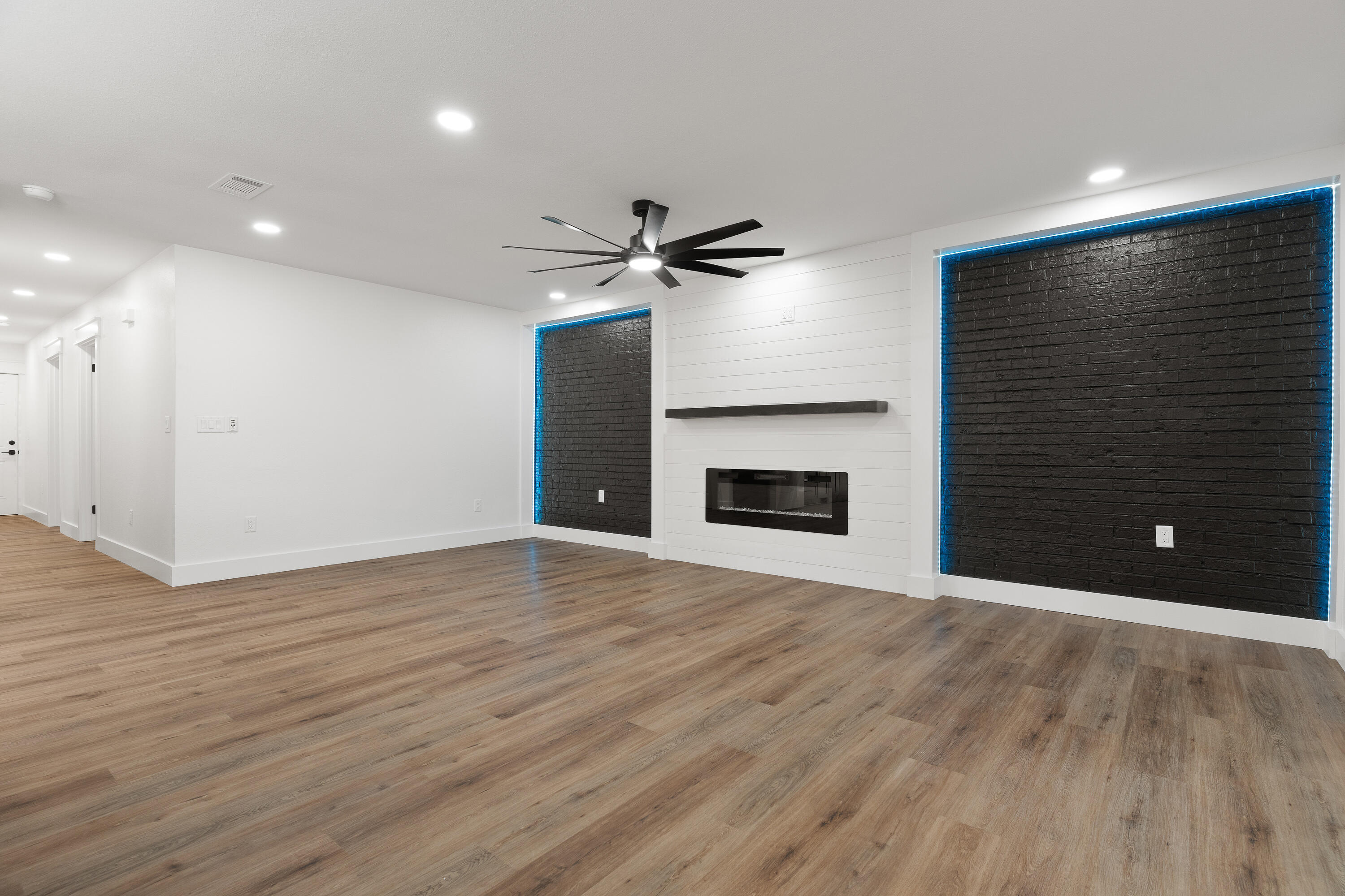 Kenwood/Country Club Est - Residential