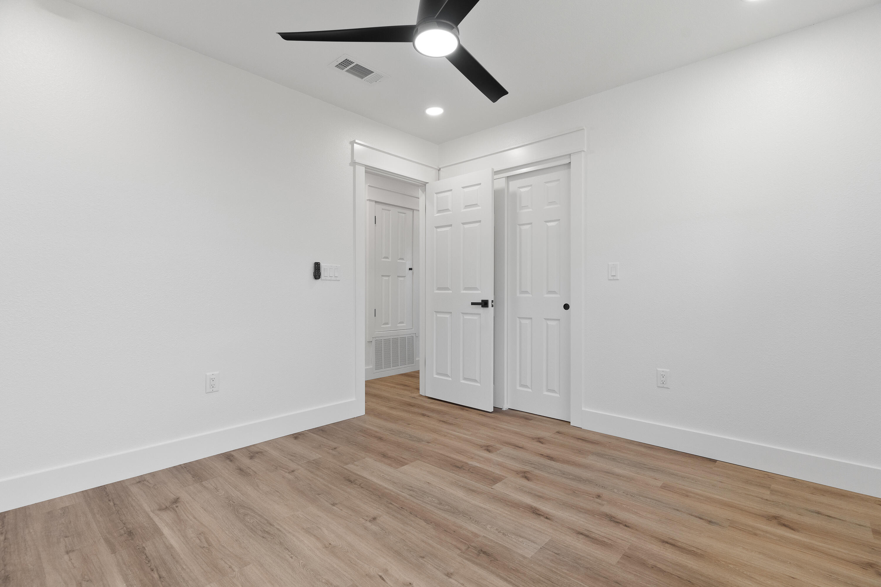 Kenwood/Country Club Est - Residential