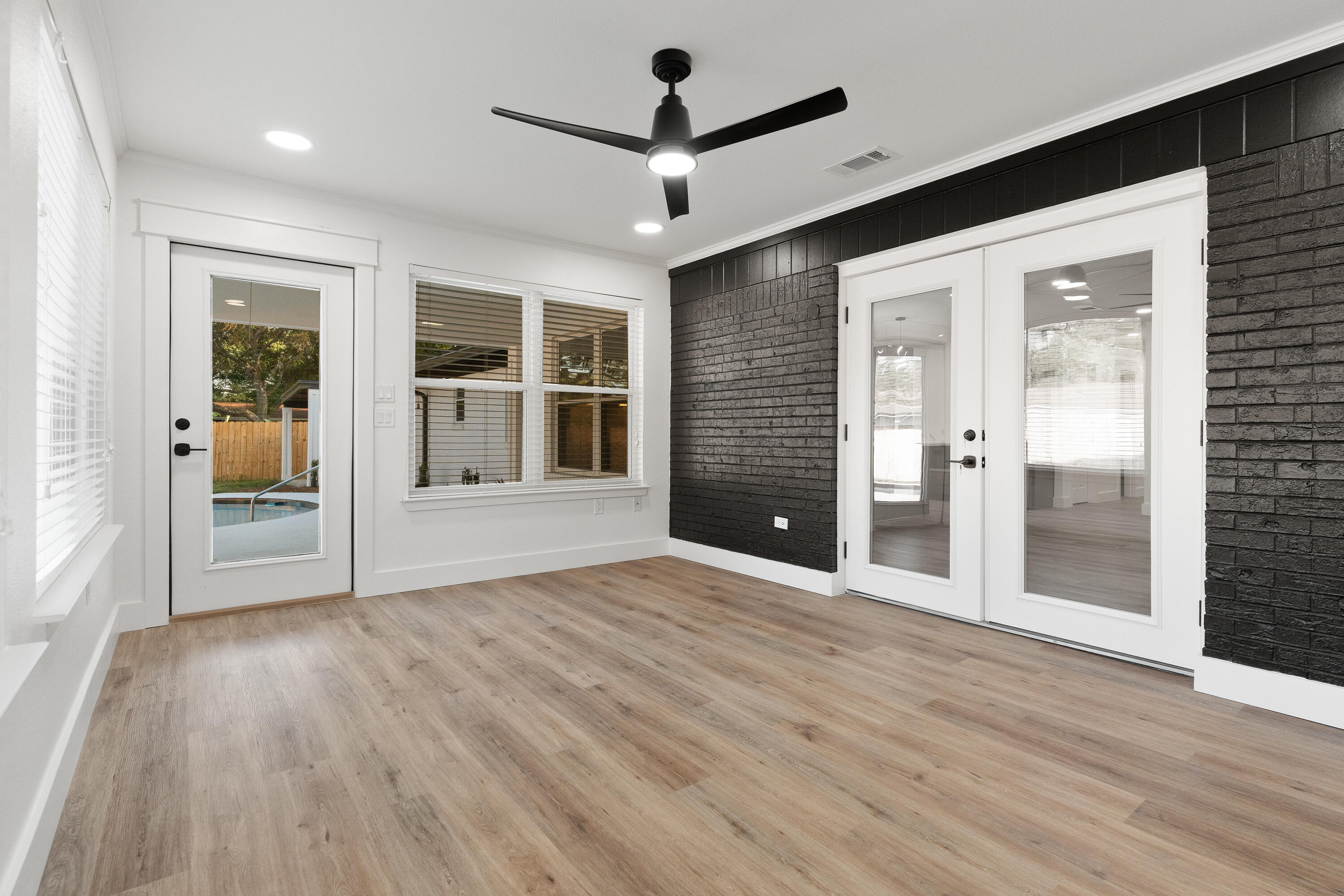 Kenwood/Country Club Est - Residential