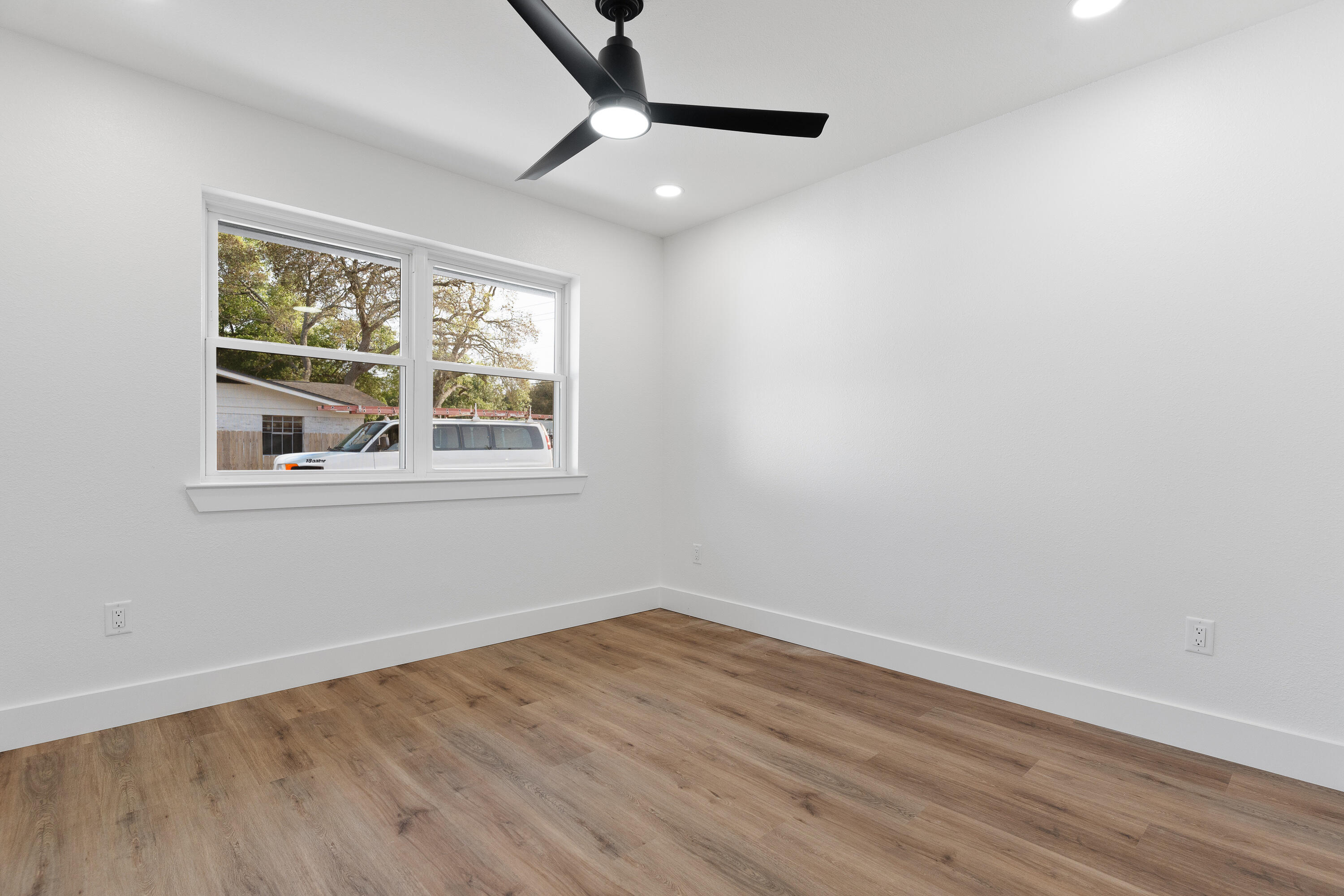 Kenwood/Country Club Est - Residential