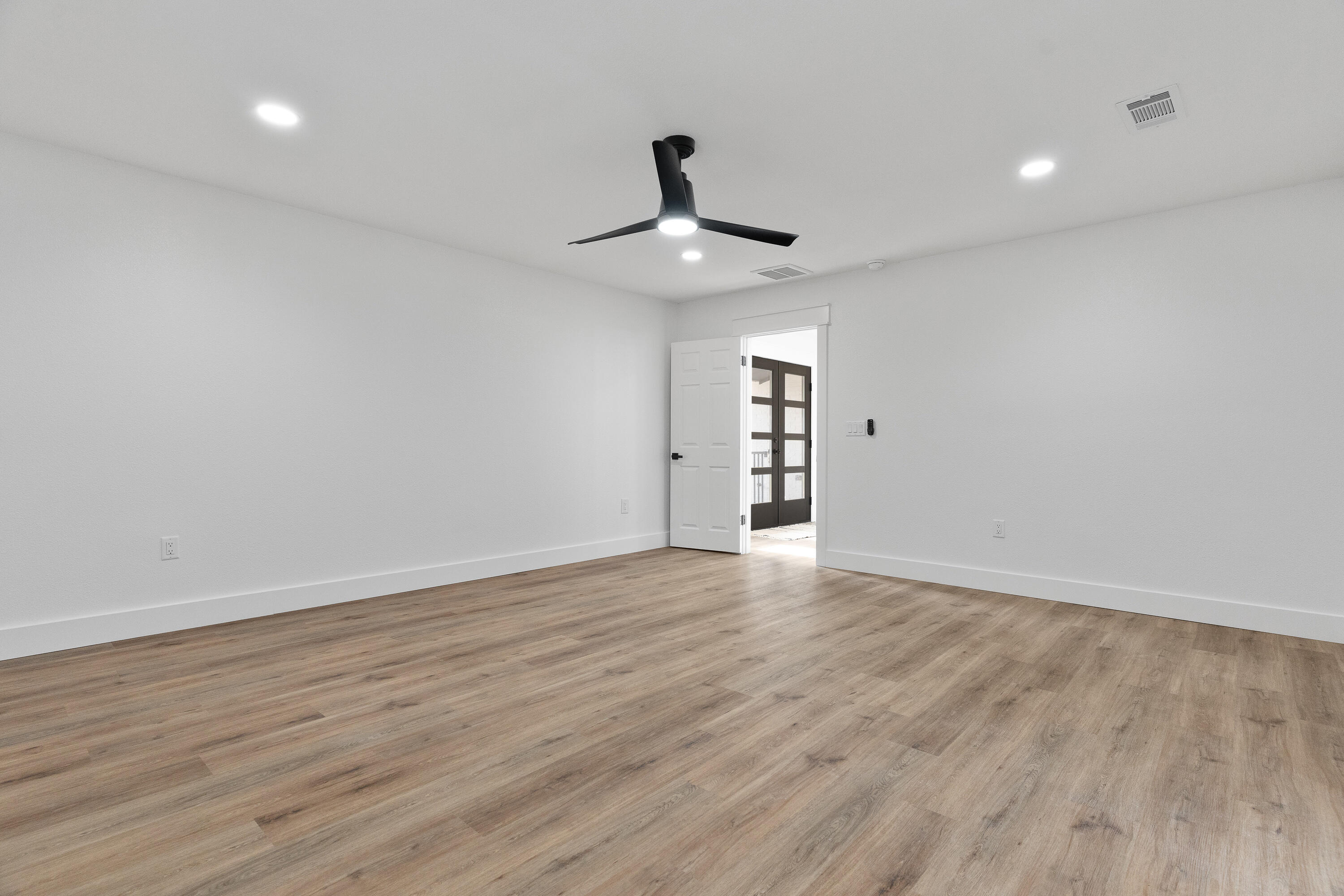 Kenwood/Country Club Est - Residential