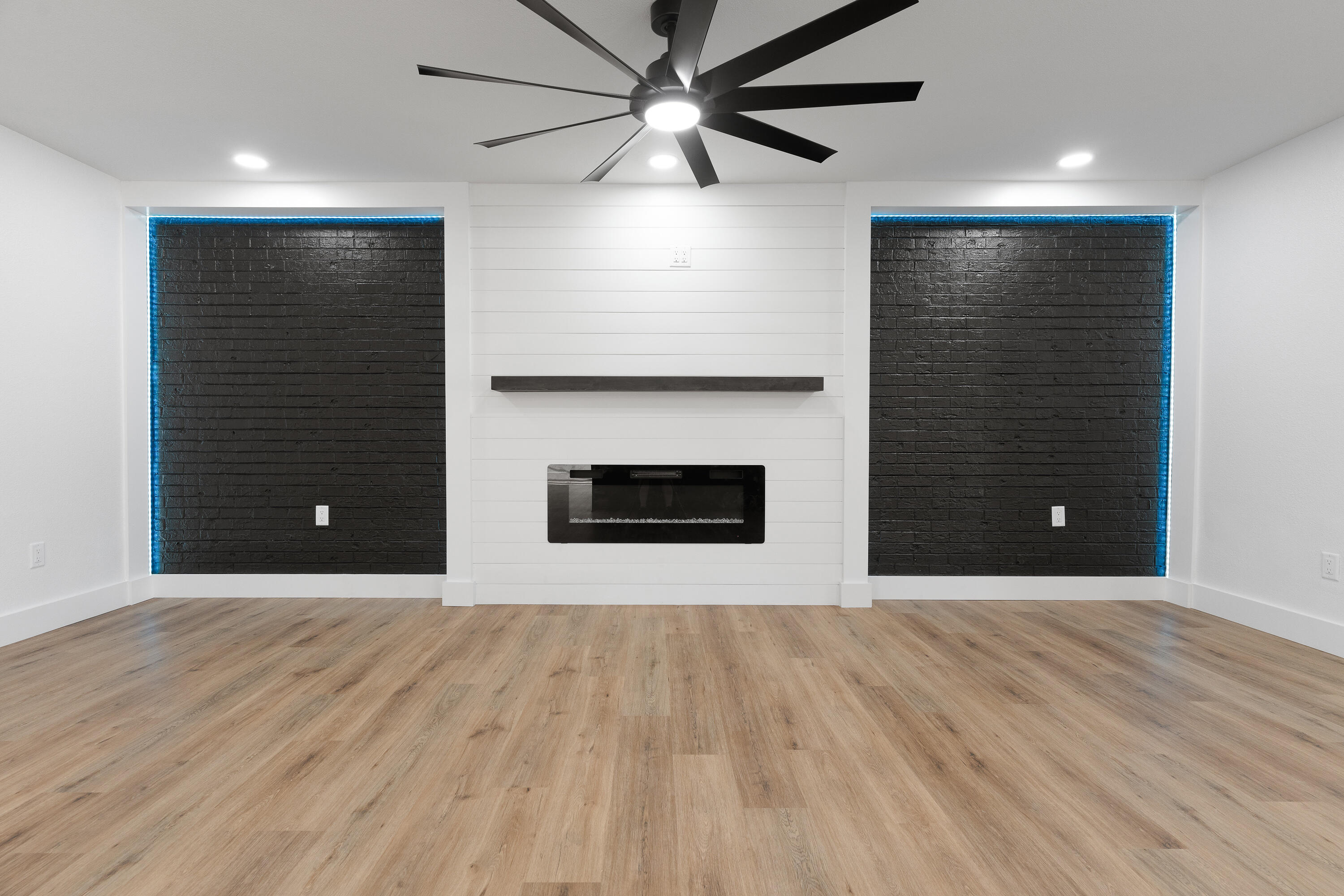 Kenwood/Country Club Est - Residential