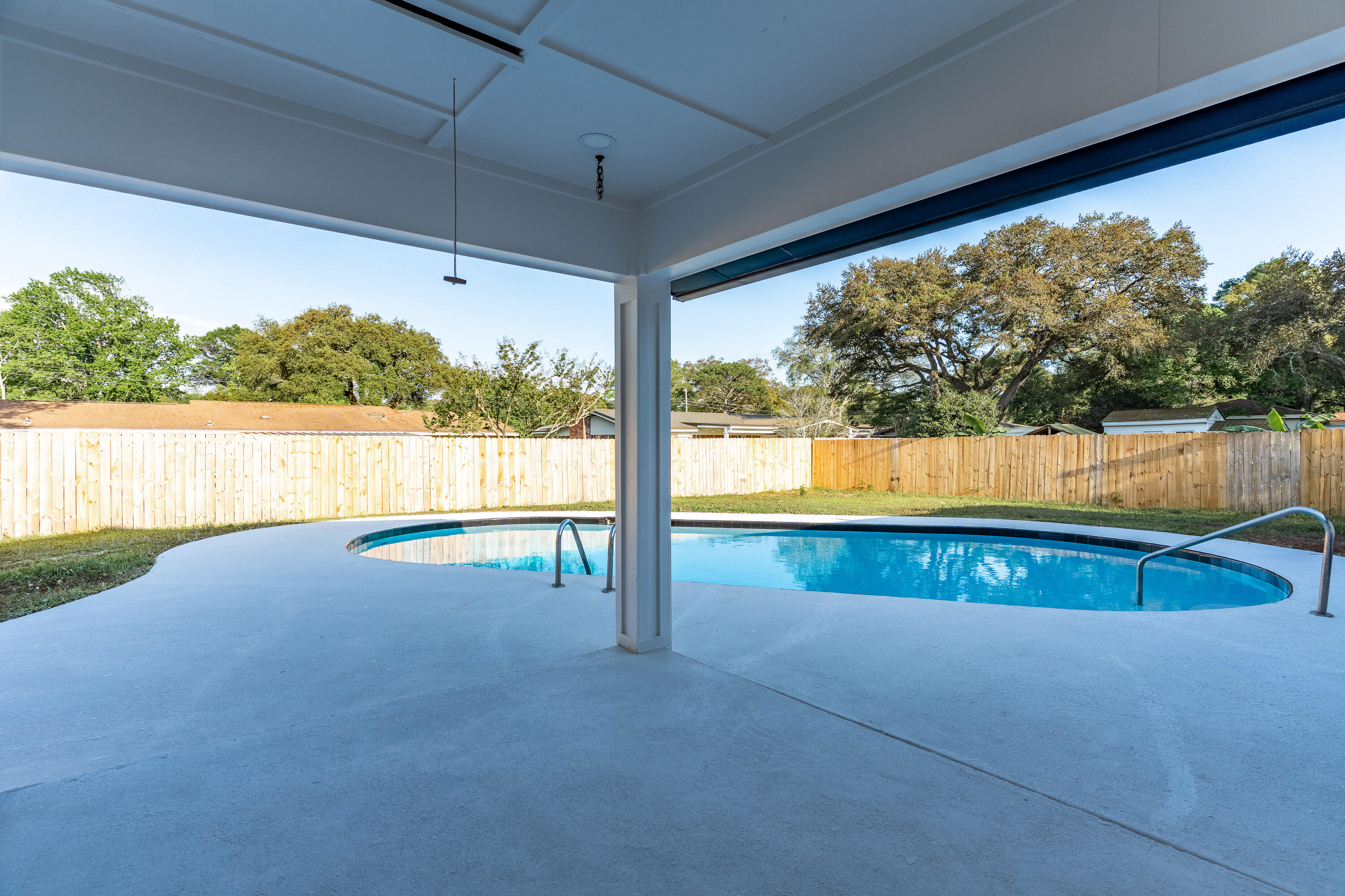 Kenwood/Country Club Est - Residential