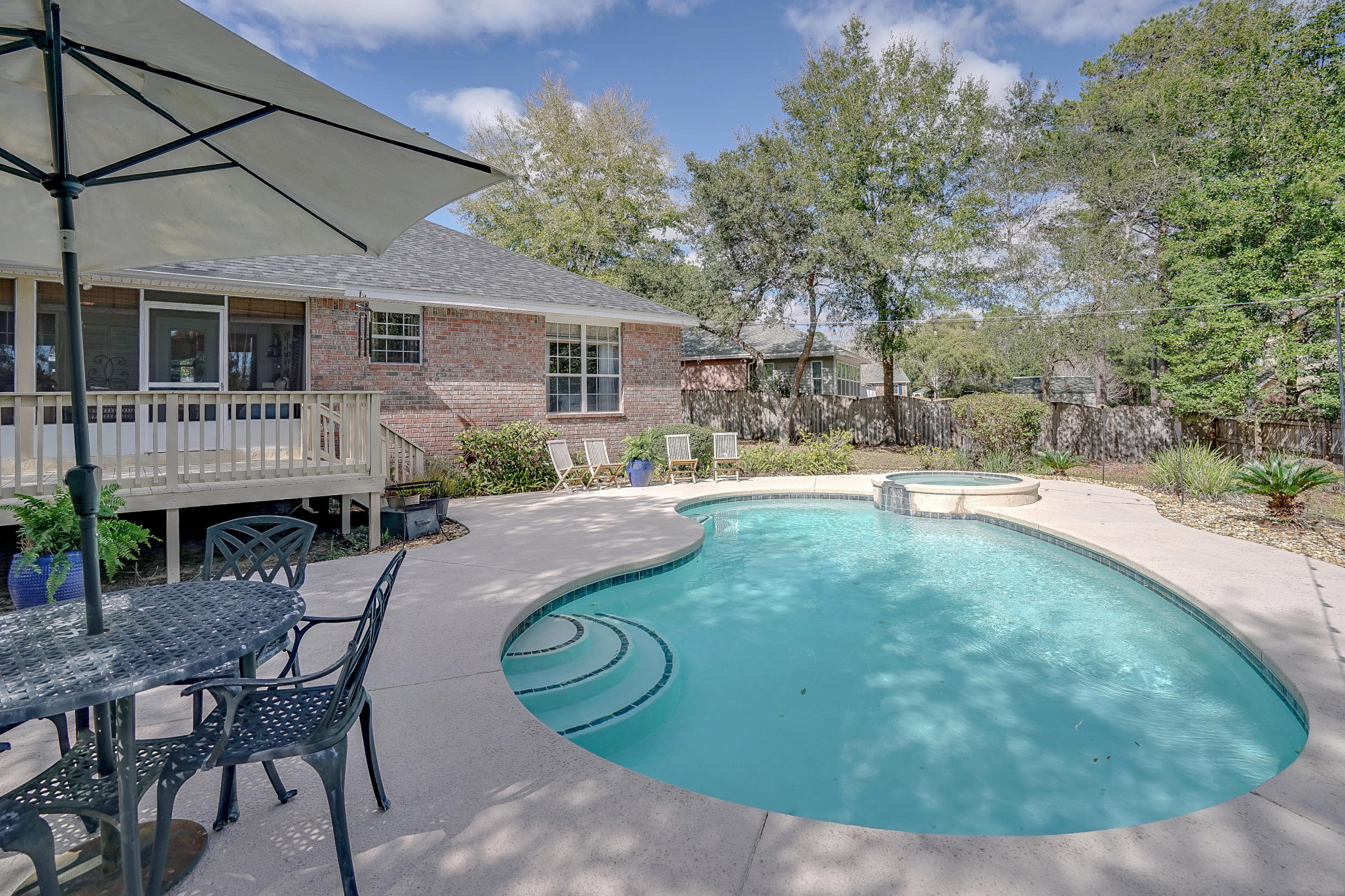 ROCKY BAYOU COUNTRY CLUB ESTATES 9 - Residential