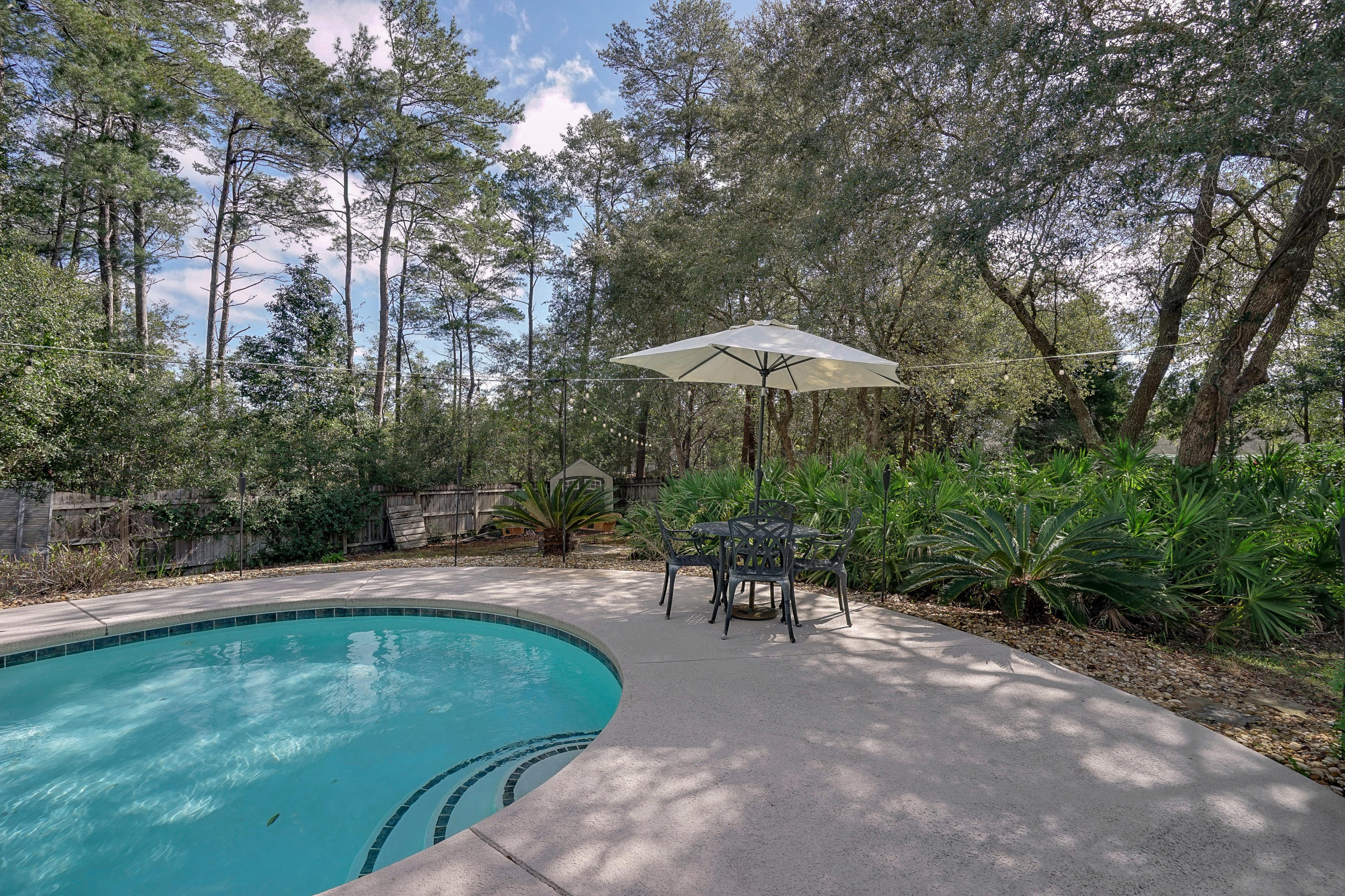 ROCKY BAYOU COUNTRY CLUB ESTATES 9 - Residential