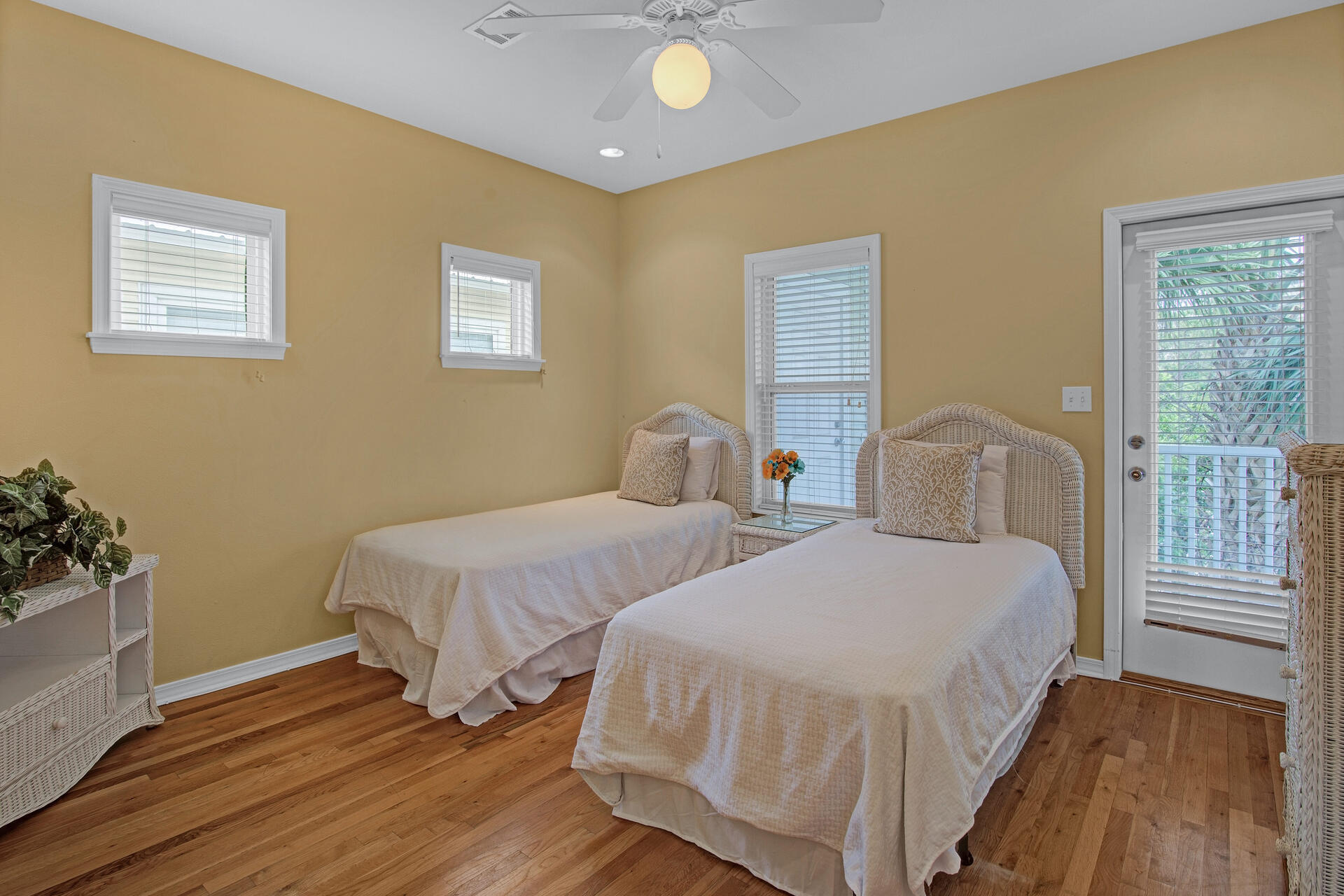 GULFSIDE COTTAGES - Residential