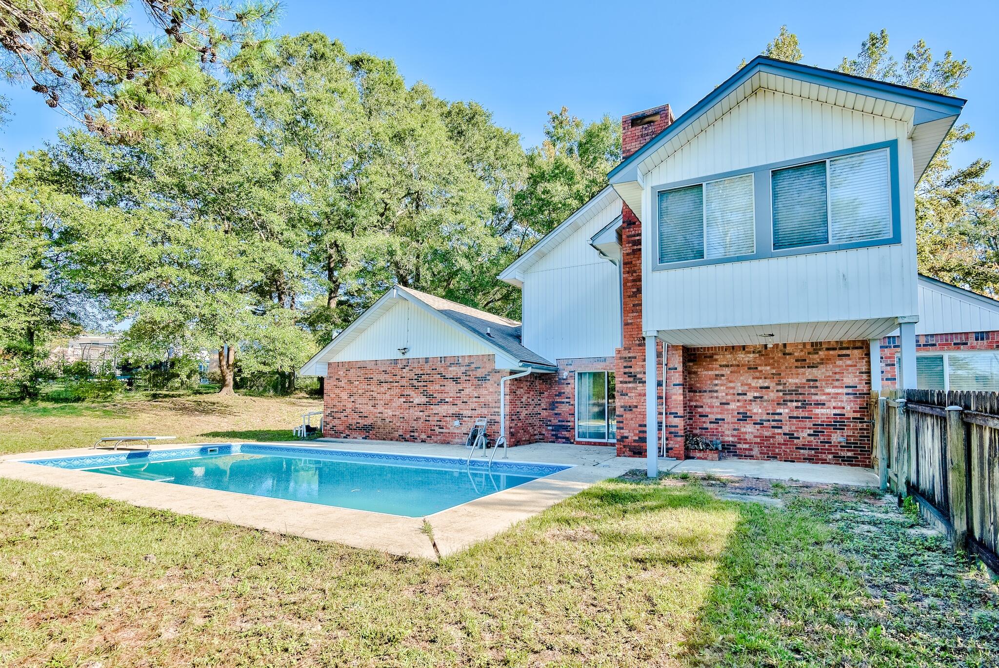 EDGEWATER VILLAGE NORTH - Residential