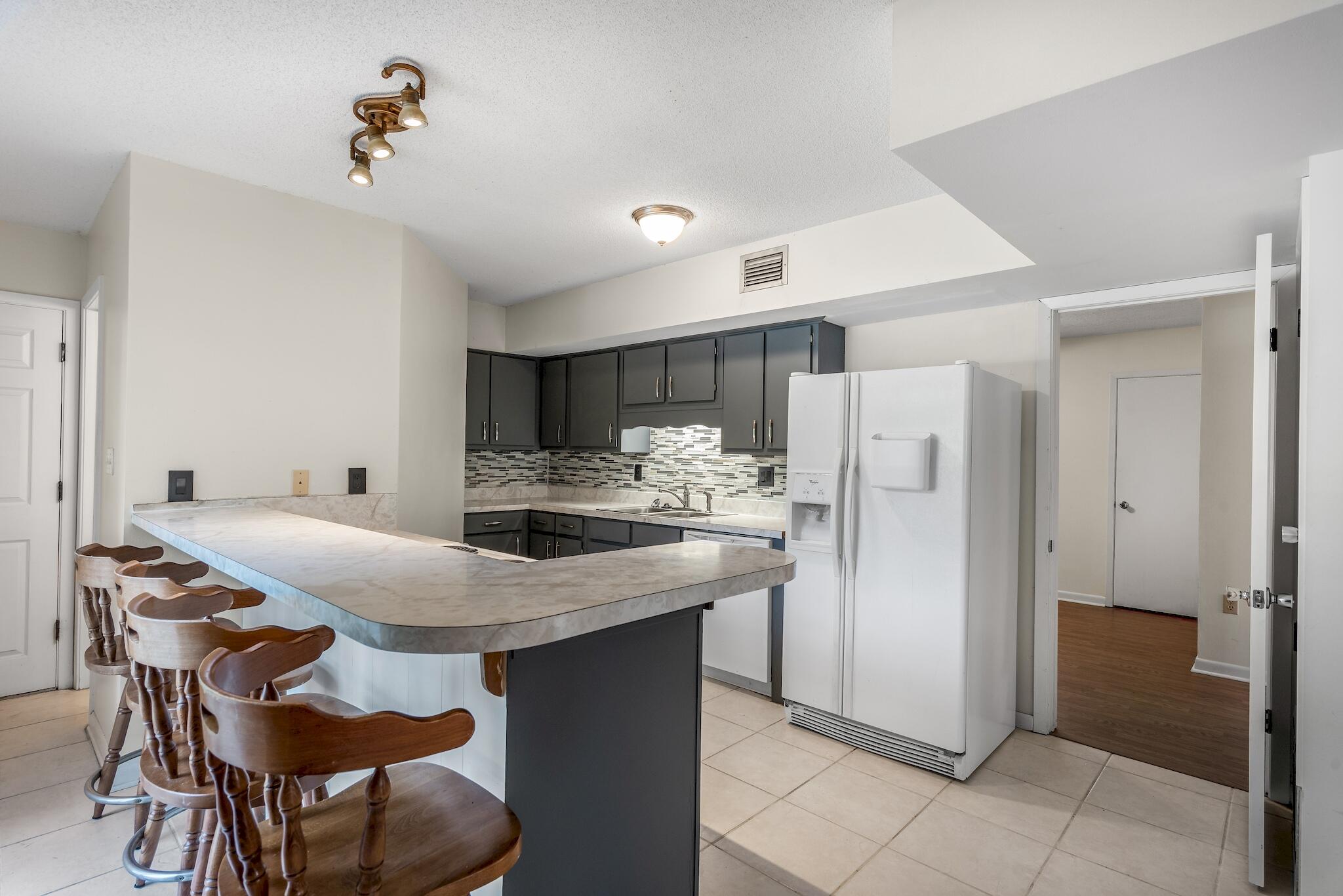 EDGEWATER VILLAGE NORTH - Residential