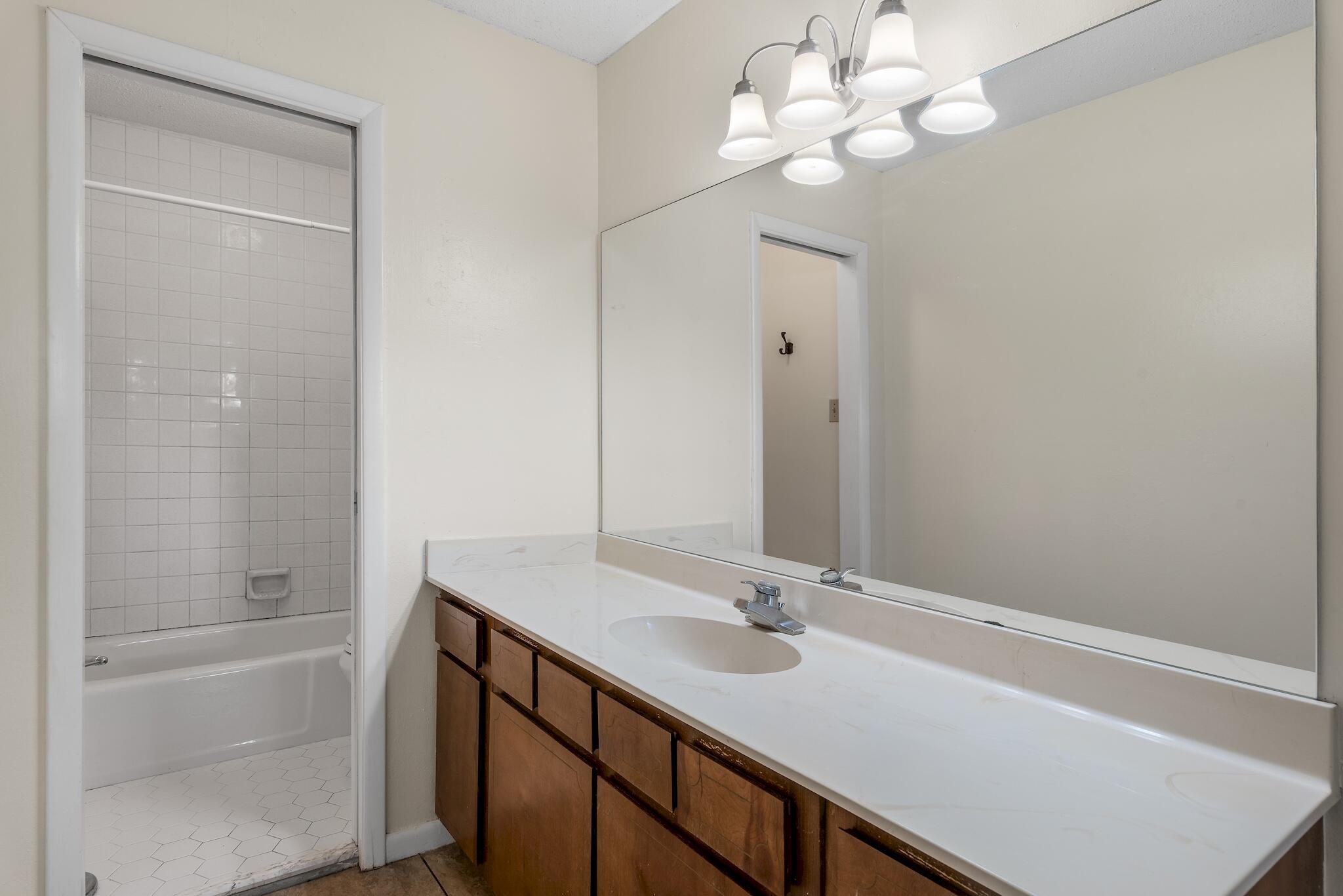 EDGEWATER VILLAGE NORTH - Residential