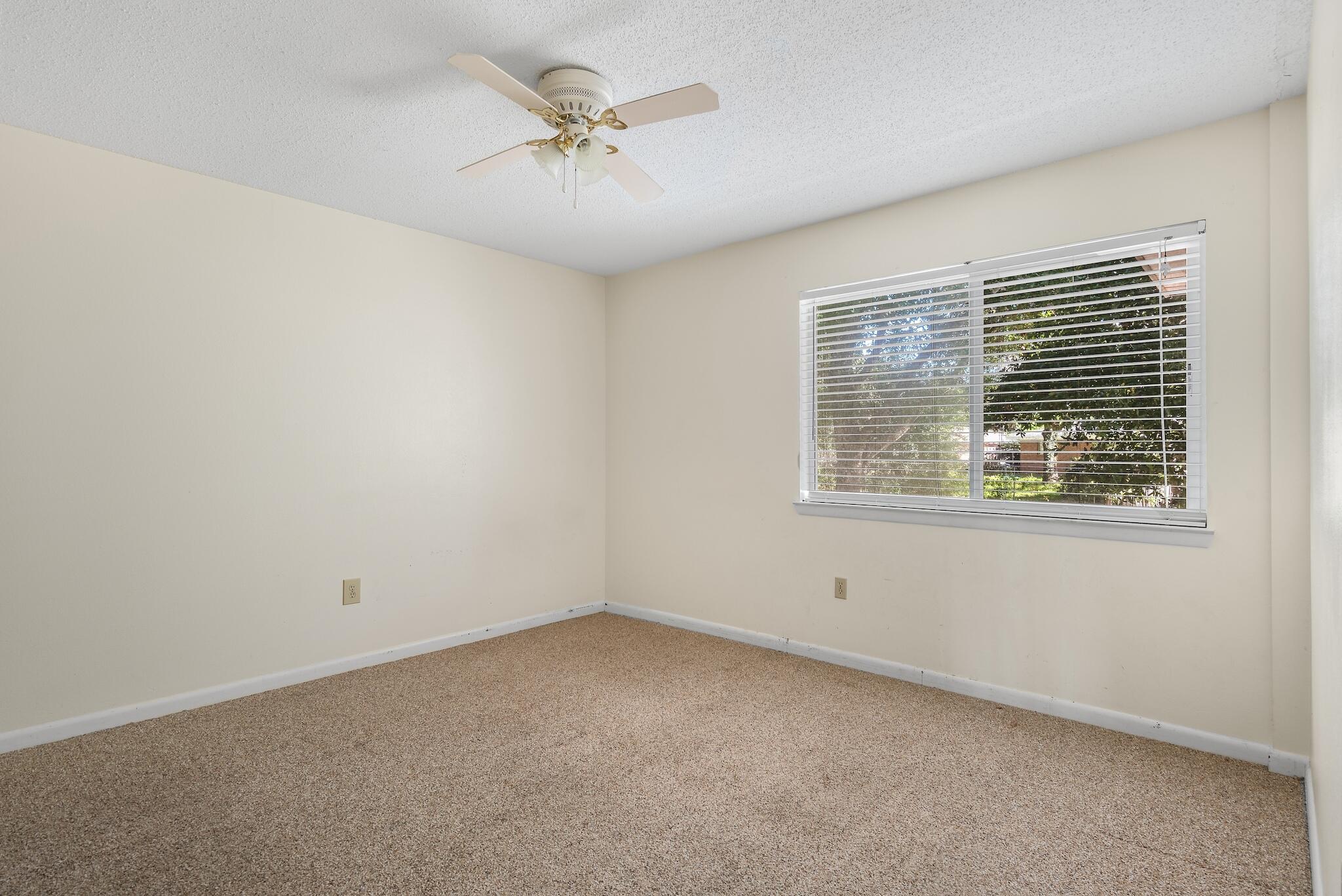 EDGEWATER VILLAGE NORTH - Residential