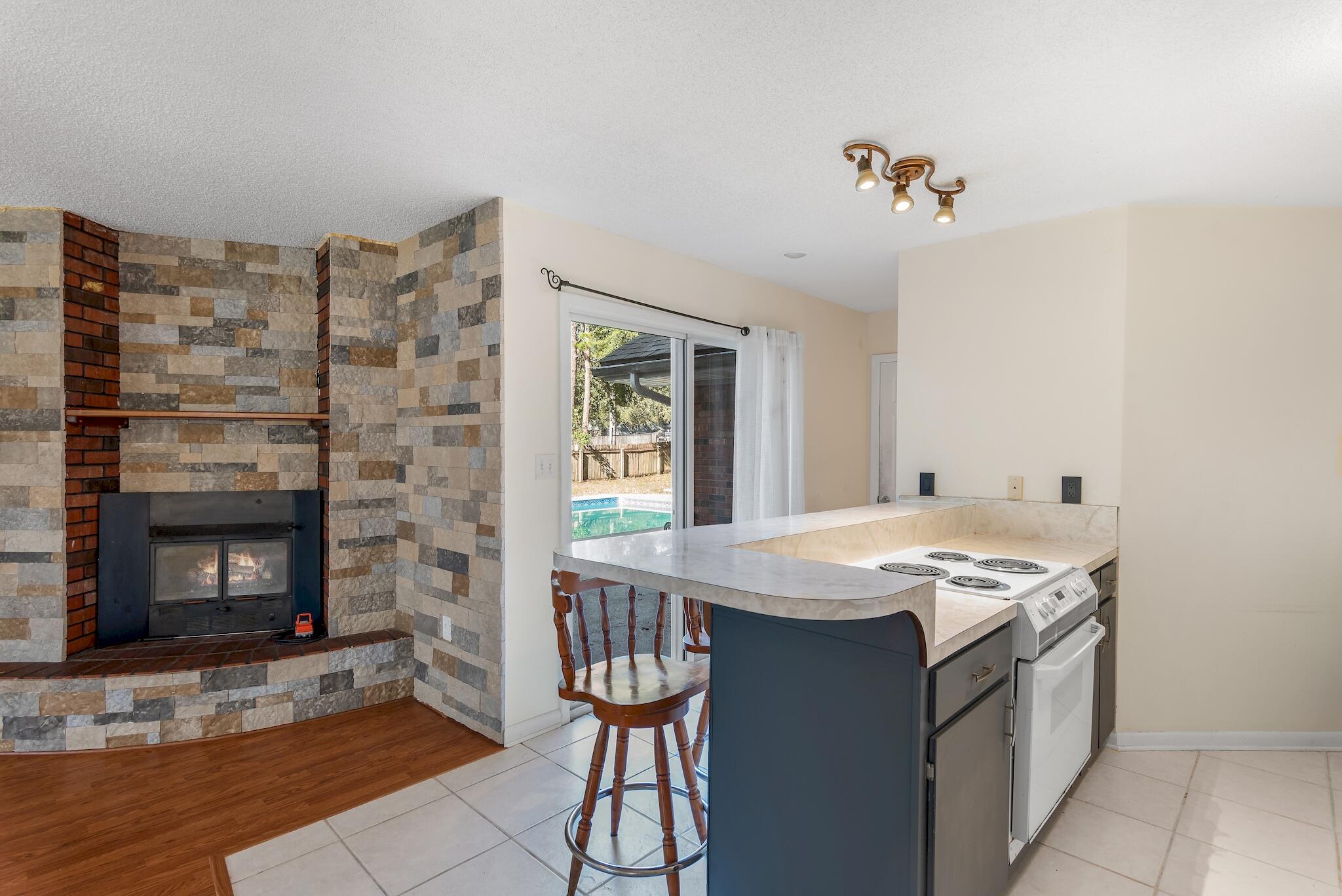 EDGEWATER VILLAGE NORTH - Residential